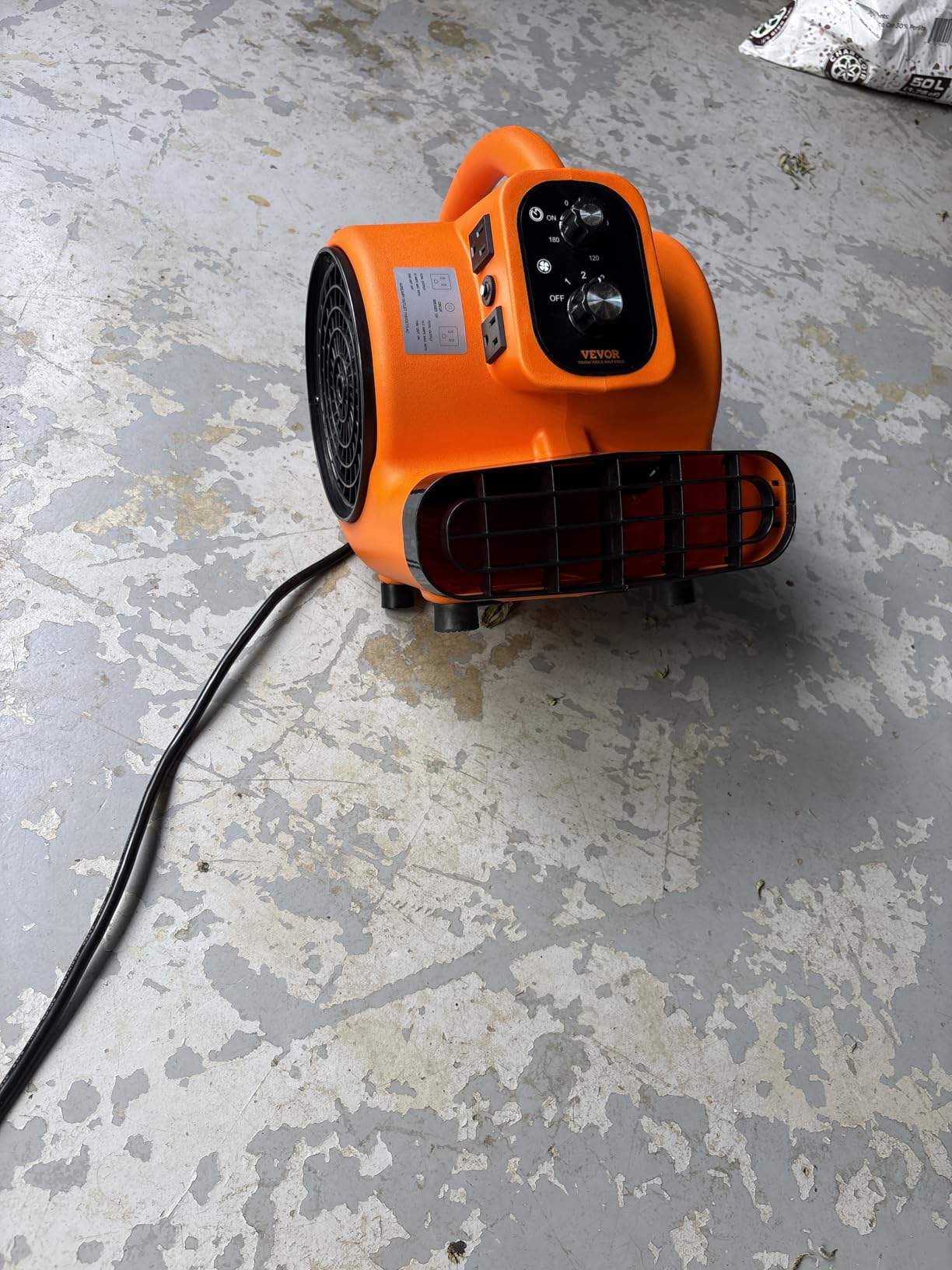 VEVOR Air Mover, 1/4 HP 1000 CFM Carpet Dryer for Cooling and Ventilating, Portable Floor Blower Fan with 4 Blowing Angles and Time Function, for Janitorial, Home, Commercial Use customer photo 1