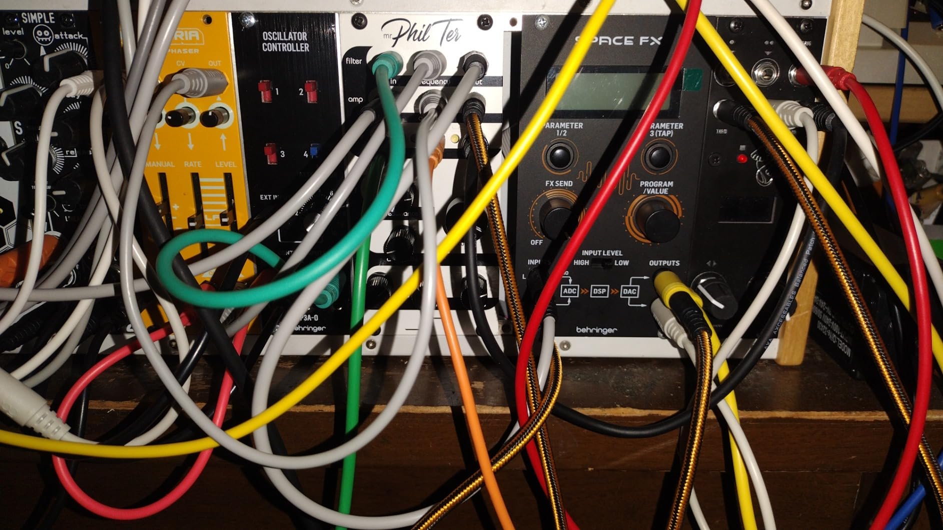 Behringer SPACE FX 24-bit Stereo Multi-Effects Engine Module customer photo 2