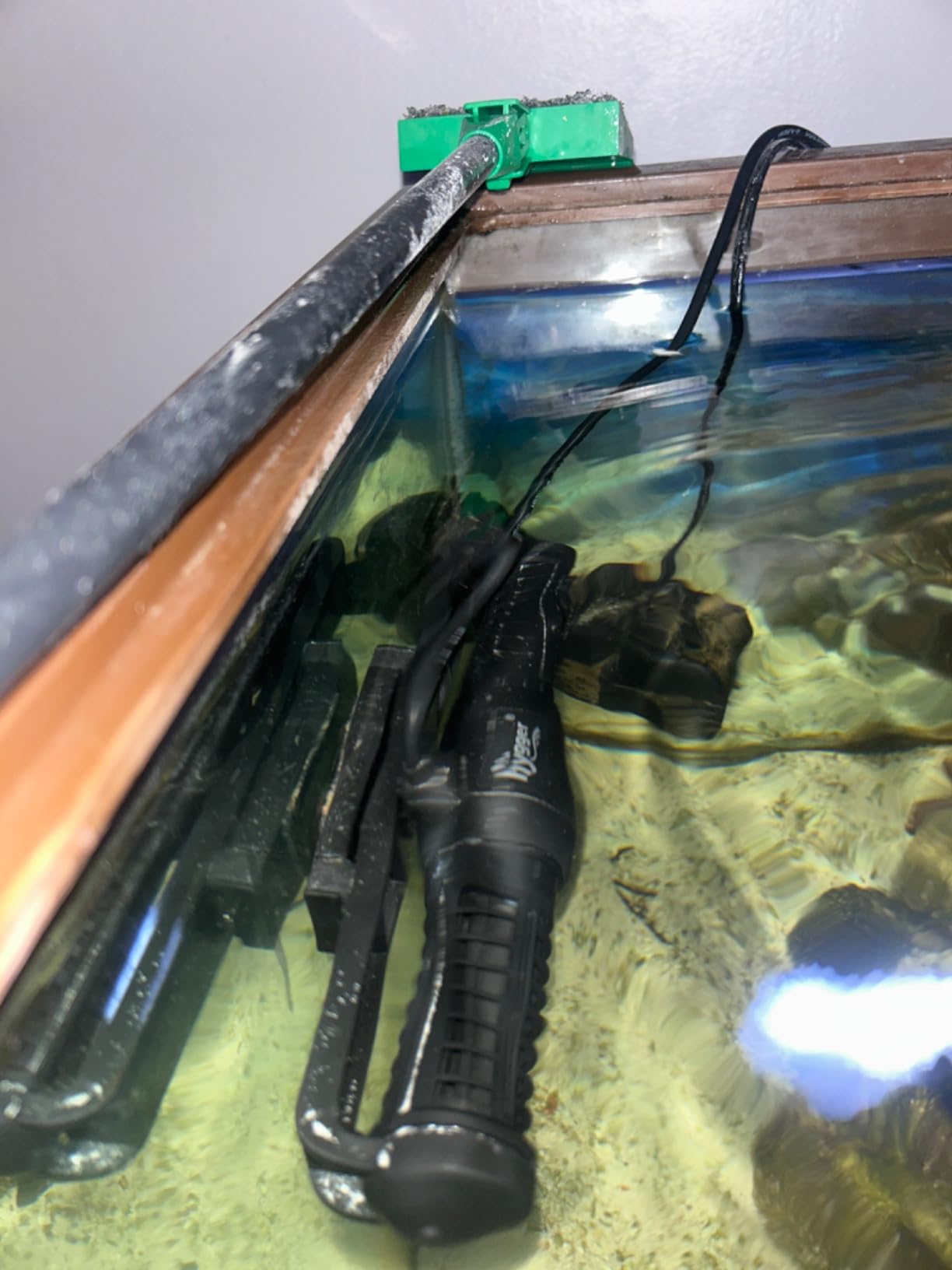 hygger Aquarium Wave Maker, Adjustable Cross Flow Pump with LED Display Controller, Magnetic DC 24V Aquarium Powerhead for Freshwater and Marine Reef Aquariums Up to 135 Gallon (18w) customer photo 1