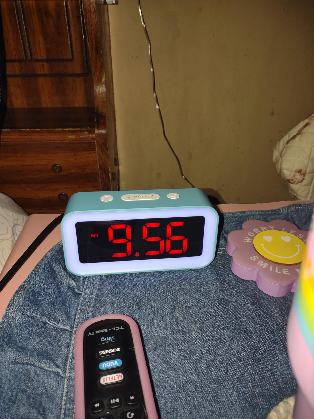 Cadmos Loud Alarm Clock for Bedrooms with Dynamic RGB Night Light, Heavy Sleepers Adults, Dual Alarm, Dimmer, USB Charger, Small Bedside Digital Clock with LED Display for Kids, Teens, Seniors (Blue) customer photo 1
