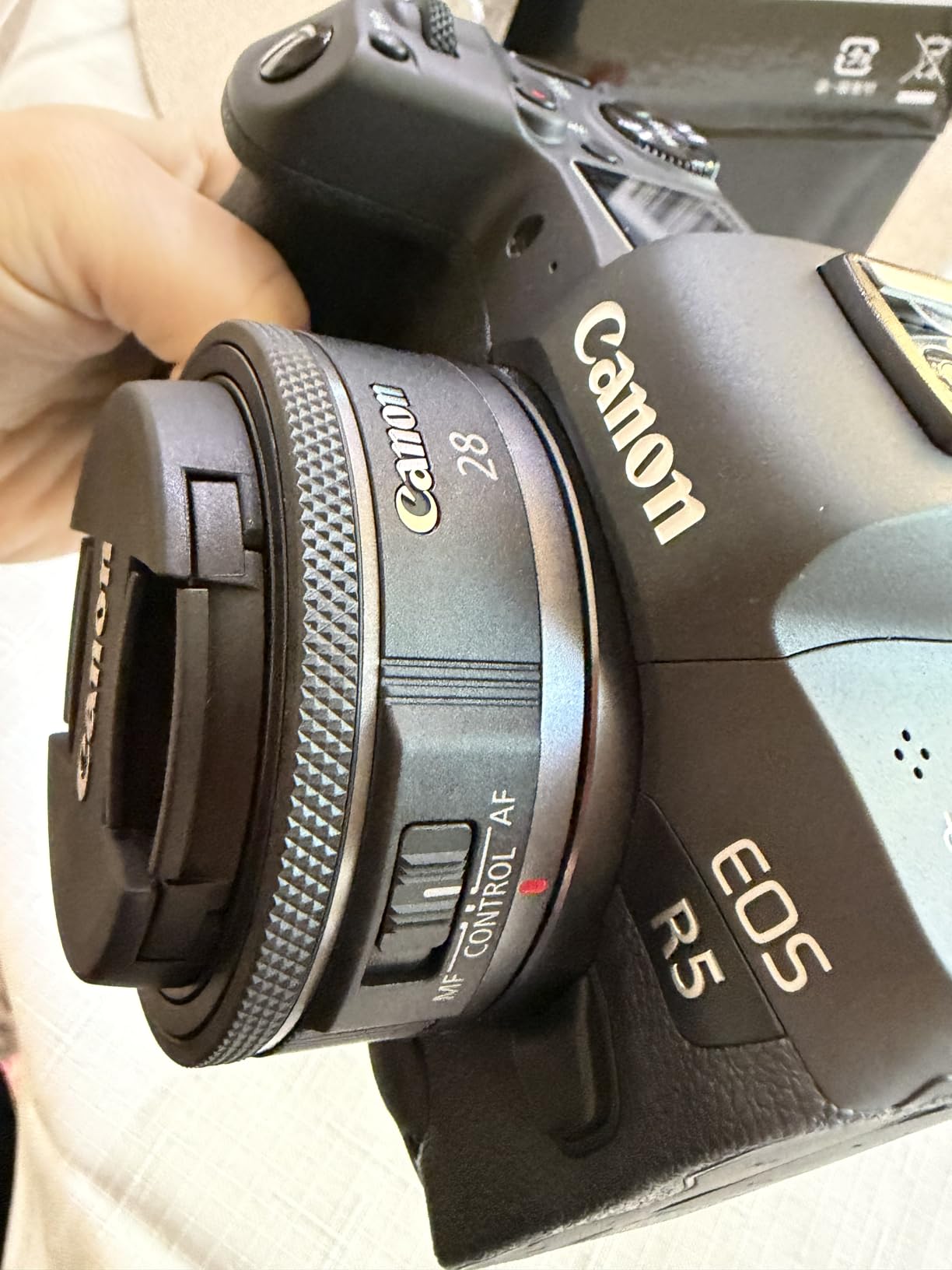 Canon RF28mm F2.8 STM Lens, RF Mount, Wide-Angle, for Full-Frame Cameras customer photo 1