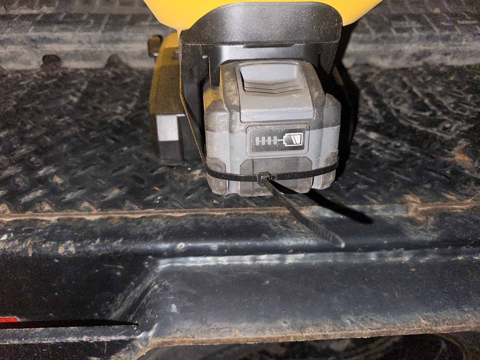 Uniqwamo Handheld Power Spreader Compatible for Dewalt 20V/60V Battery customer photo 2