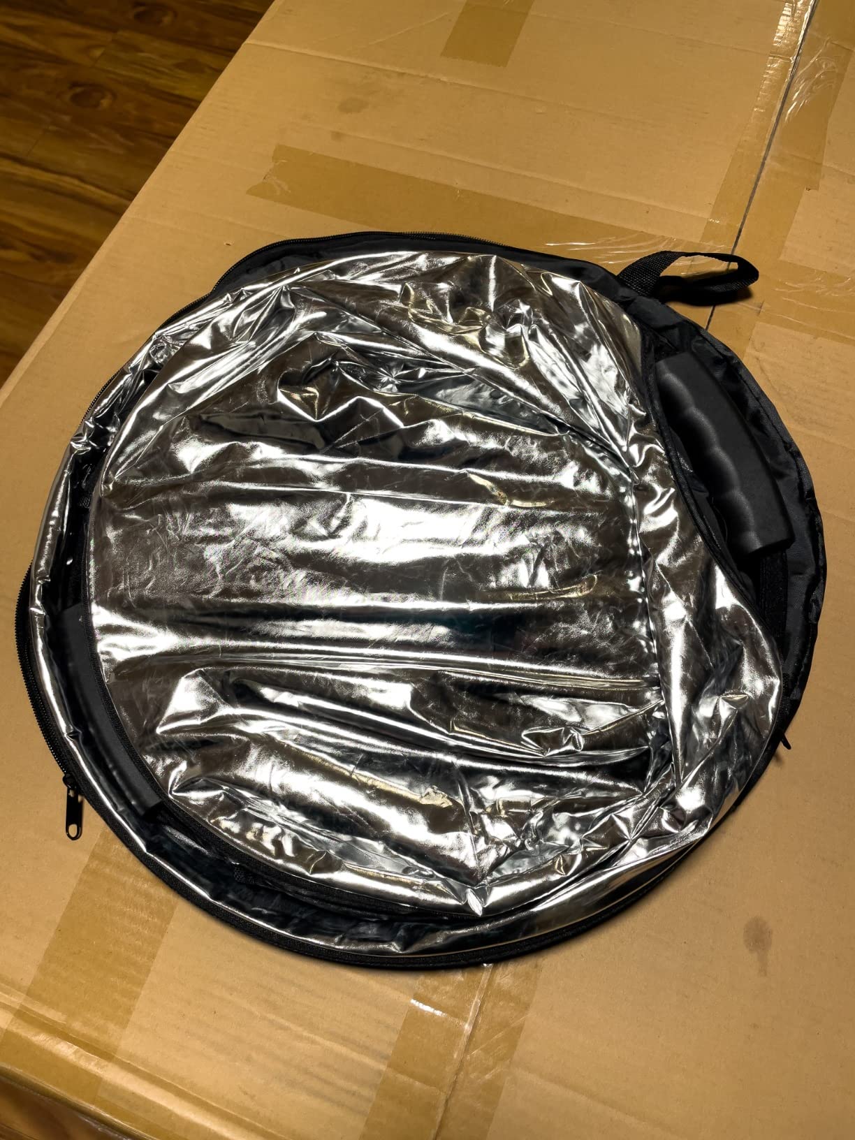 WELLMAKING 32'' Reflector Photography with tilt Adapter for Studio Outdoor | 80cm Light Reflector 5in1, Two 1/4