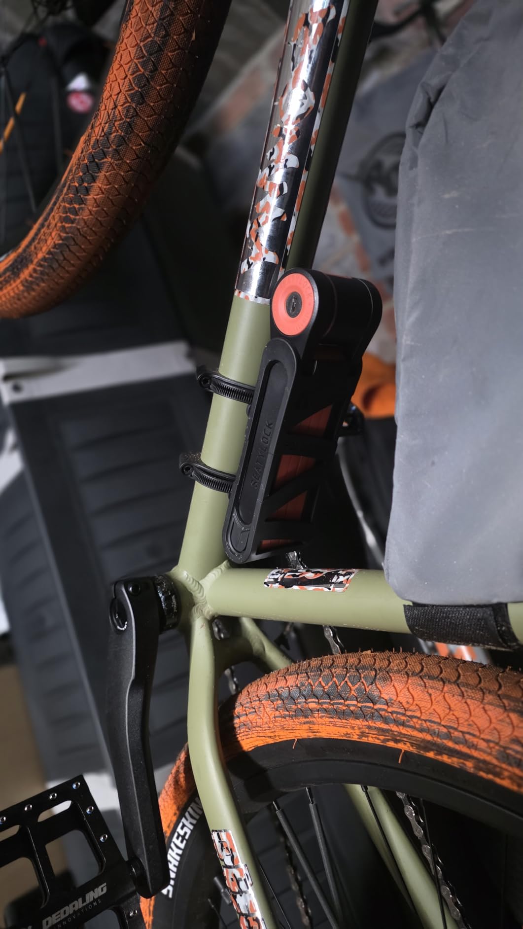 Seatylock FoldyLock Compact Lightweight Patented Folding Bike Lock 33.5 in customer photo 2
