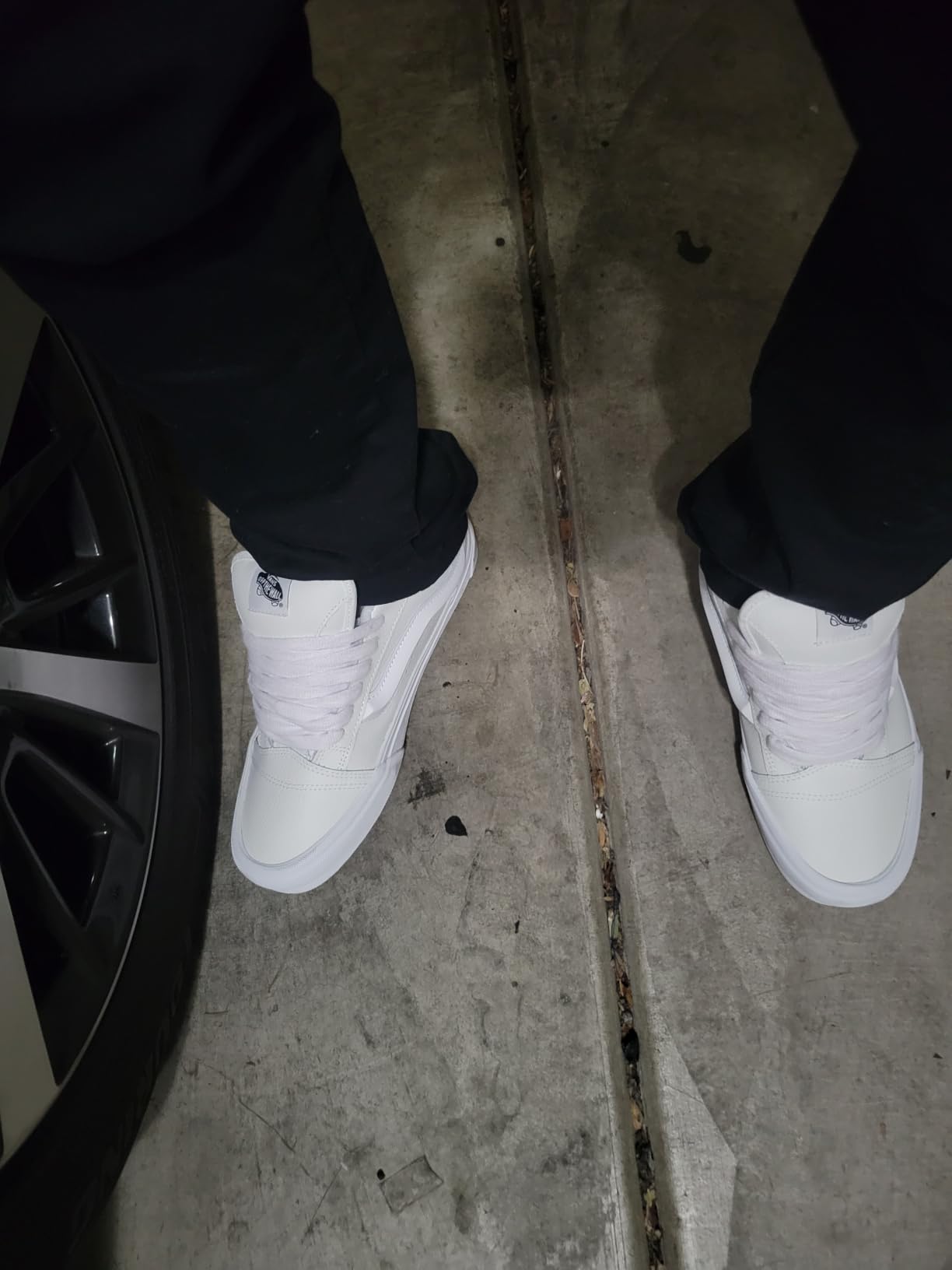 Vans Unisex Adult Knu Skool Shoe - '90s Retro Puffy Low-Top Fashion Sneakers for Men & Women customer photo 1