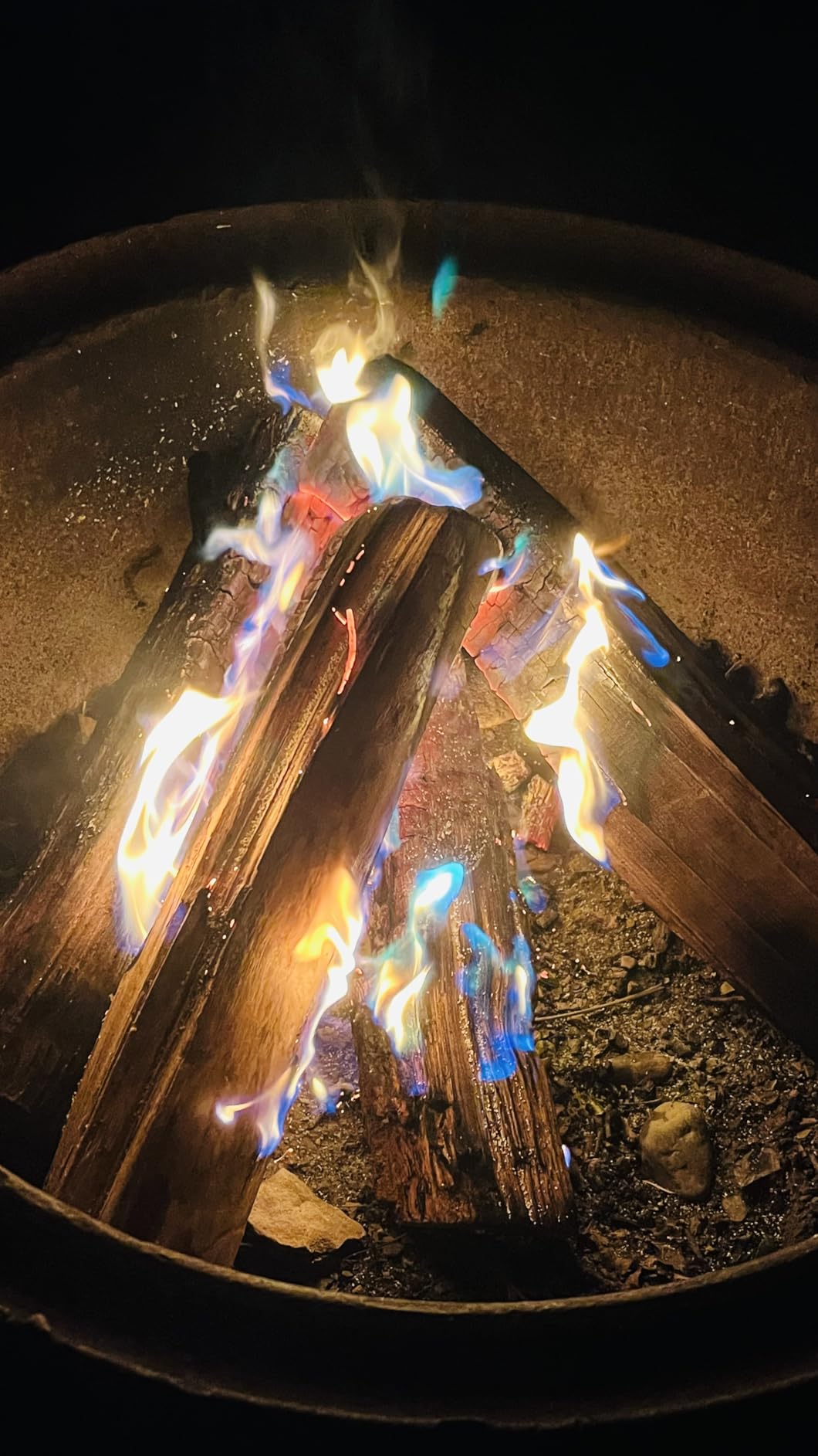 MEKER Fire Color Changing Packets - Fire Pit, Campfires, Outdoor Fireplaces, Bonfire - Magic Colorful Changing Fire - Perfect Fire Camping Accessories for Kids & Adults (12 Pack) customer photo 2