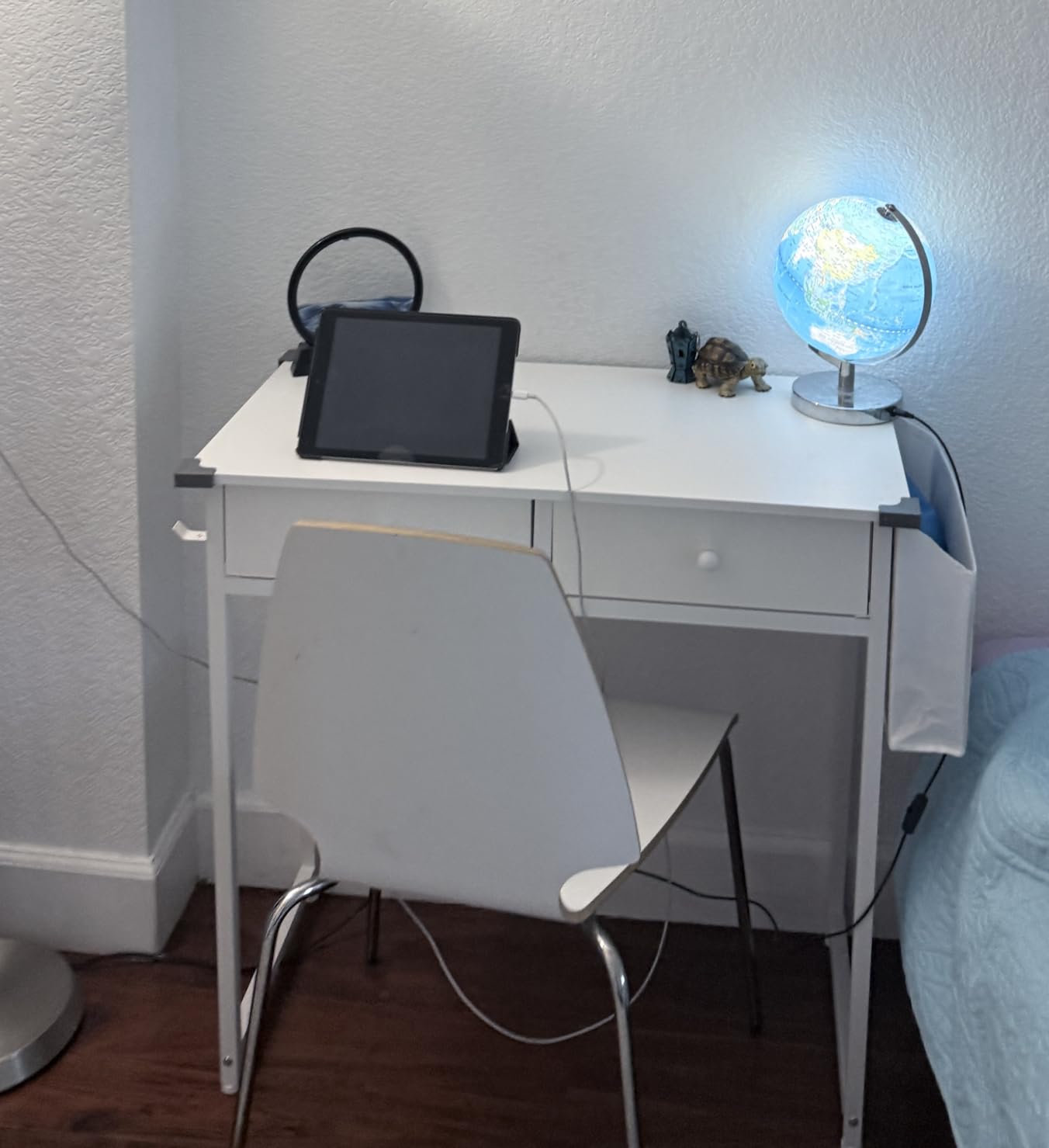 Lufeiya Small White Kids Desk with Drawers for Bedroom, 32 Inch Home Office Desks with Fabric Storage Drawer and Bag, Study Writing Vanity Table for Small Spaces, White customer photo 2