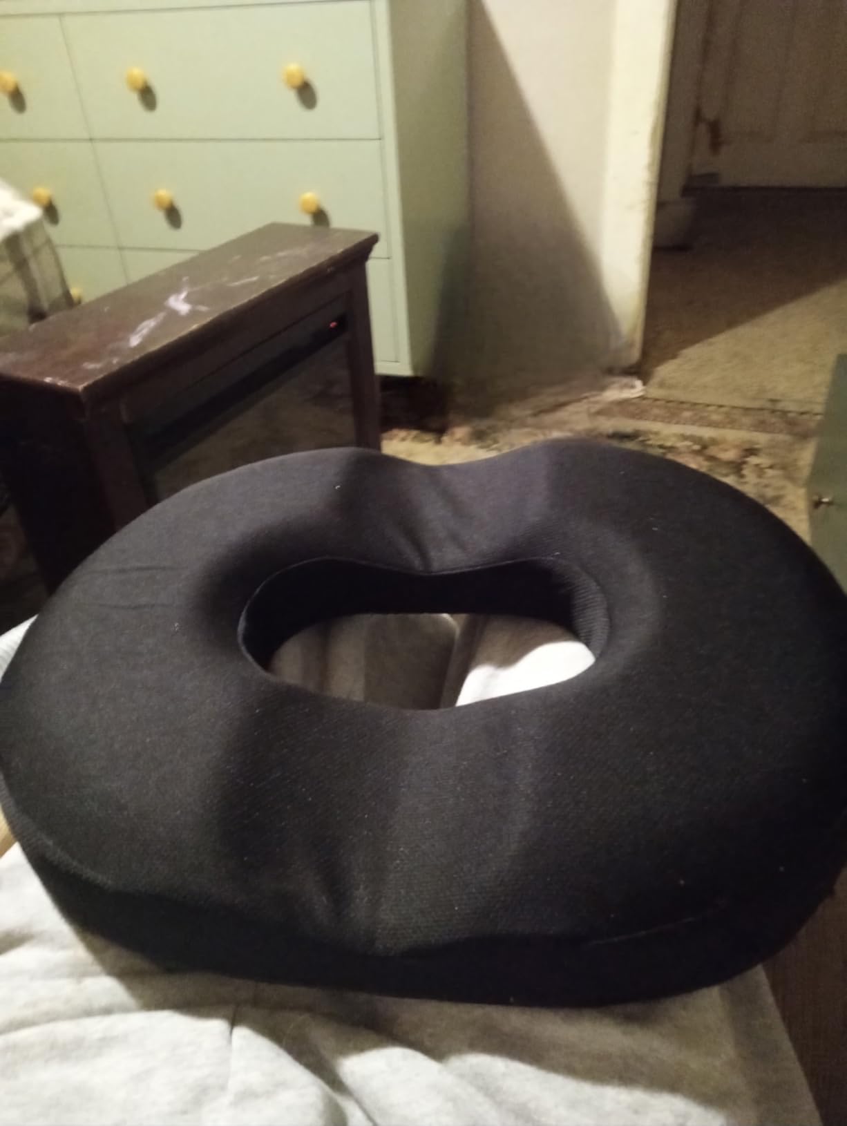 CloudBliss Donut Pillow Stadium Seat Cushion for Tailbone Pain Relief and Hemorrhoids, Memory Foam Seat Chair Cushion, Portable Seat Cushions for Bleachers, Car, Home & Office customer photo 2