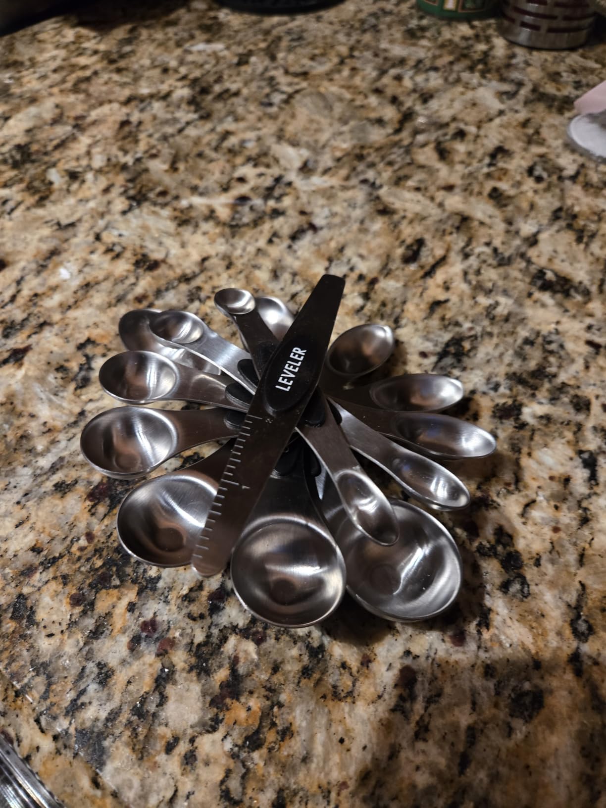 Spring Chef Magnetic Measuring Cups & Spoons Set of 15 with Levelers, Black | Patented Stackable Stainless Steel Measuring Cups & Heavy Duty Metal Measuring Spoons for Dry & Liquid Ingredients customer photo 1