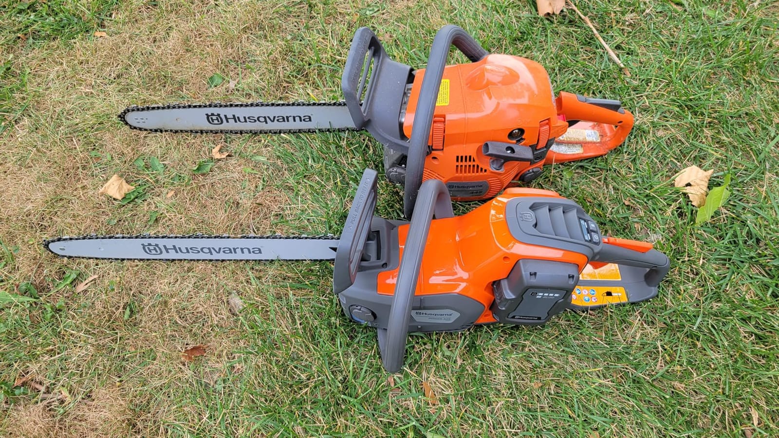 Husqvarna Power Axe 350i Cordless Electric Chainsaw, 18 Inch Chainsaw, Brushless Motor and Quiet Superior Cutting Power, 40V Lithium-Ion 7.5 Ah Battery and Charger Included, Gifts For Men customer photo 1