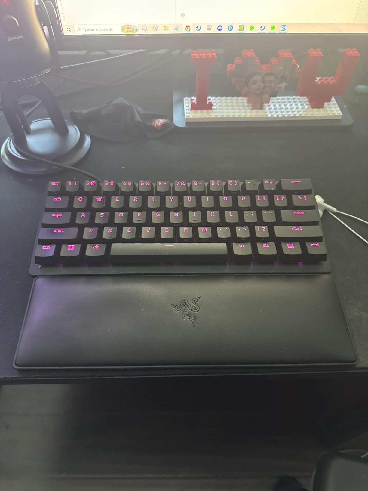 Razer Huntsman V3 Pro TKL Esports Gaming Keyboard, Black | Analog Optical Switches, Snap Tap, Rapid Trigger, Adjustable Actuation, Media Keys & Dial, Doubleshot PBT Keycaps, Wrist Rest customer photo 1