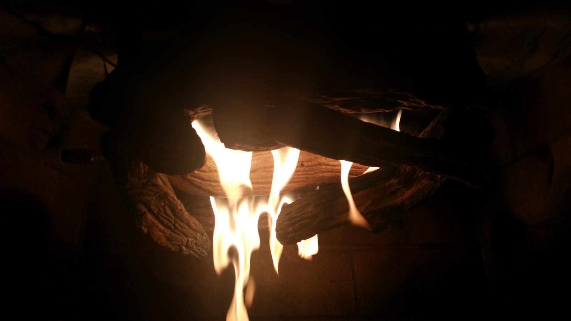 Duluth Forge Ventless Dual Fuel Gas Log Set - 30 in. Split Oak, 33,000 BTU, Remote Control - Model# DLS-30R-1 customer photo 2