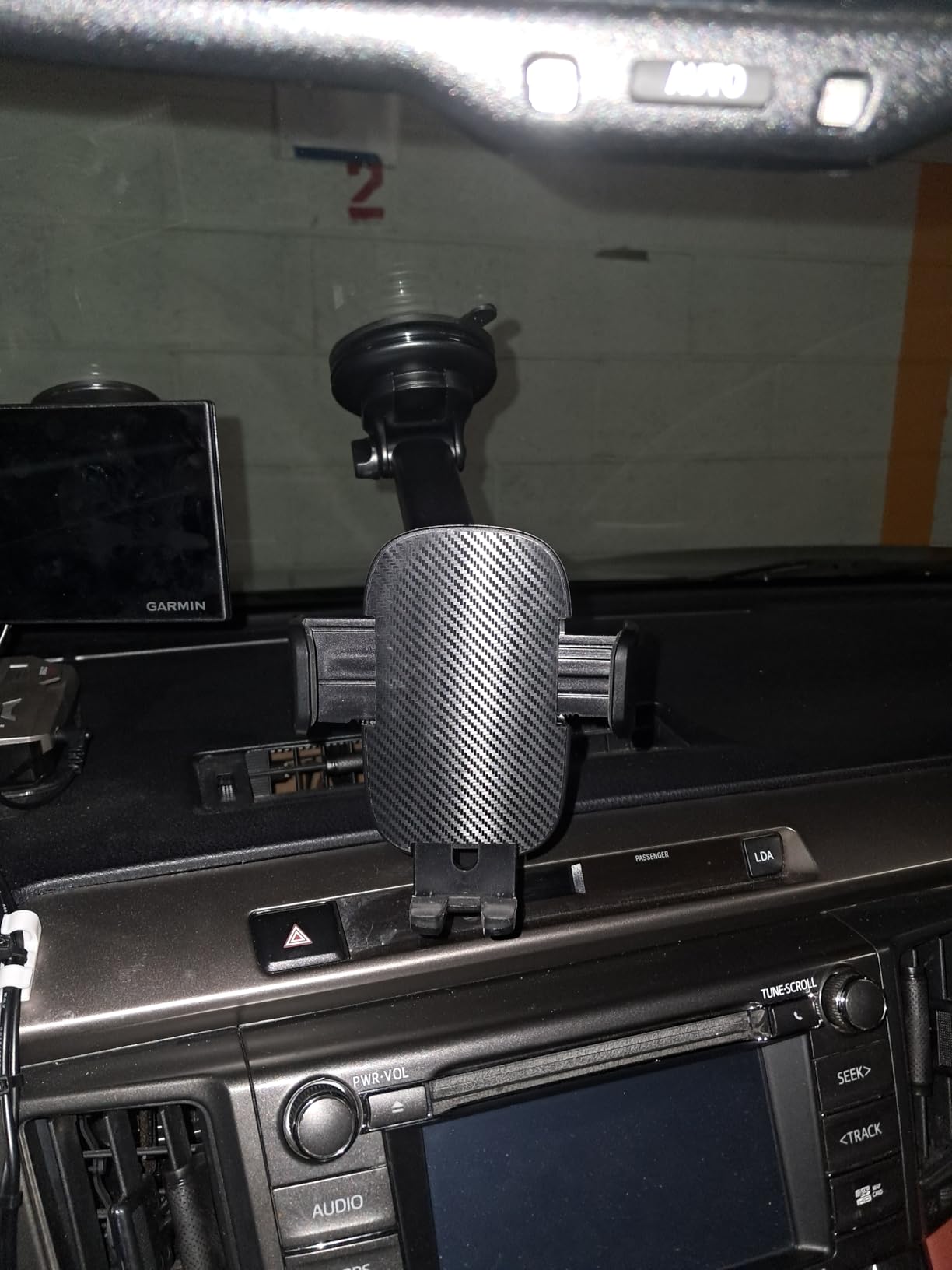 Qifutan Car Phone Holder Mount Phone Mount for Car Windshield Dashboard Air Vent Universal Hands Free Automobile Cell Phone Holder Fit for iPhone Smartphone Camera Mounts customer photo 2