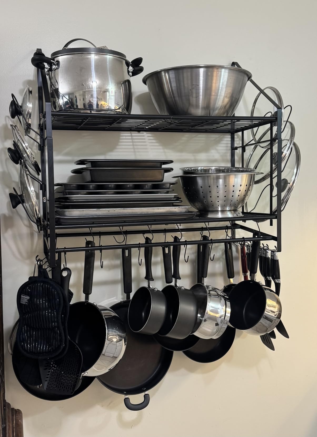 VyGrow 28 Inch Pot Rack Wall Mounted, 2 Tier Pots and Pans Organizer with 20 Hooks and 6 Pot Lid Holders, Heavy Duty Steel Pot and Pan Hanger for Kitchen Cookware Utensils Storage customer photo 2