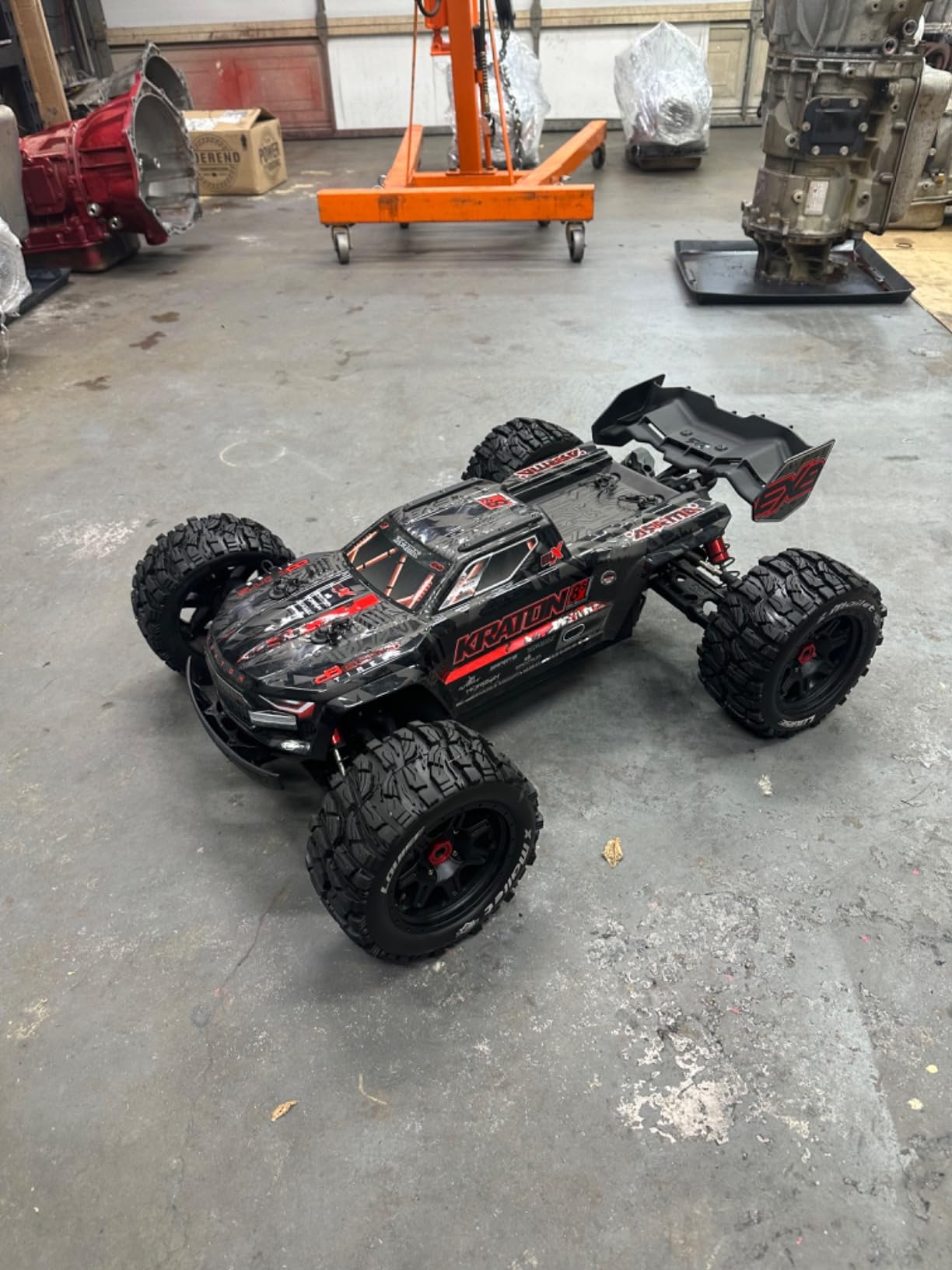 RC Truck KRATON 4X4 8S BLX 1/5 Speed Monster Truck Black, RTR (Transmitter and Receiver Included, Batteries and Charger Not Included), ARA5808V2T1 customer photo 2
