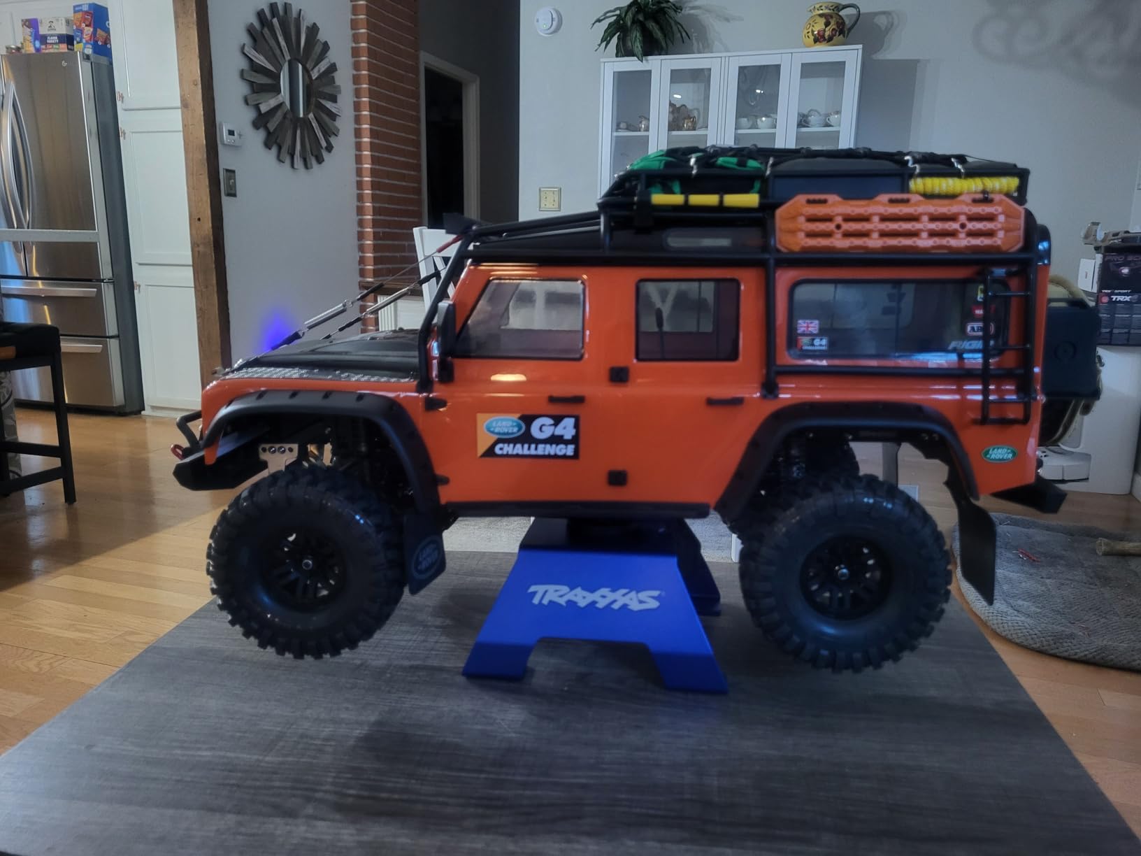 Traxxas 8796 Blue Aluminum 1/10-1/8 Scale RC Car Stand customer photo 1