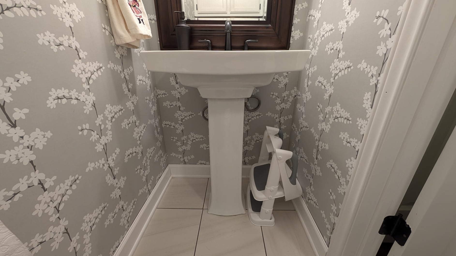Forbena Potty Training Toilet Seat with Step Stool Ladder, Toddler Kids Potty Seat for Boys Girls, Non Slip Foldable Toilet Training Seat with Soft Cushion, Comfortable Handles (White-Grey) customer photo 2
