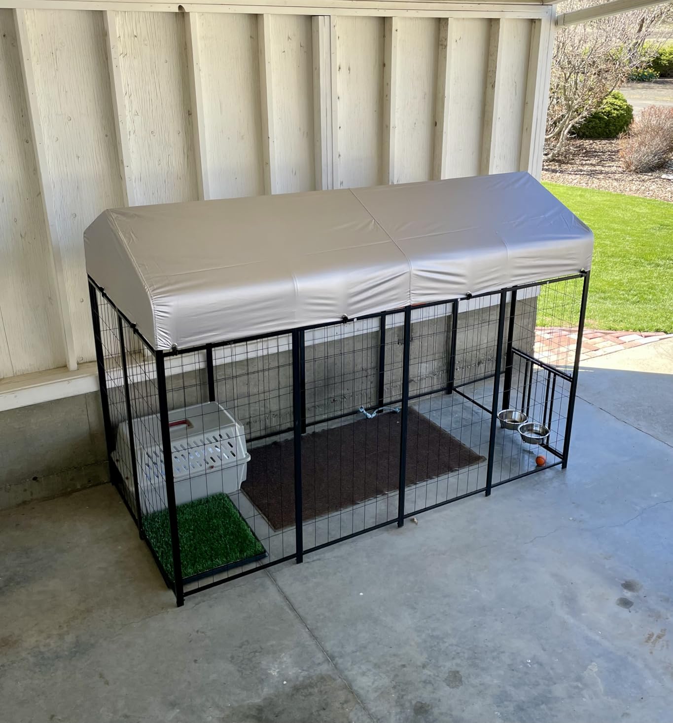 ROOMTEC Large Dog Kennel Outdoor Pet Pens Dogs Run Enclosure Animal Hutch Metal Coop Fence with Roof Cover (4'L x 4'W x 4.25'H) customer photo 1