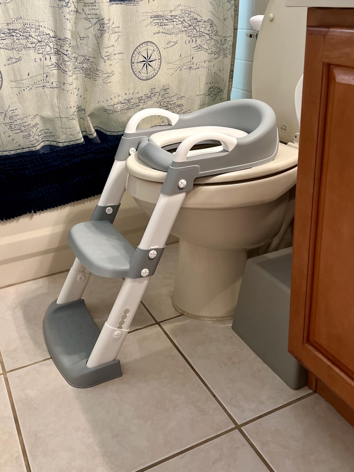 Potty Training Seat with Step Stool Ladder, Toddler Potty Training Toilet for Boys Kids, Potty Chair Adjustable Potty Seat for Toilet with Anti-Slip Wide Steps Splash Guard Safety Handles customer photo 1