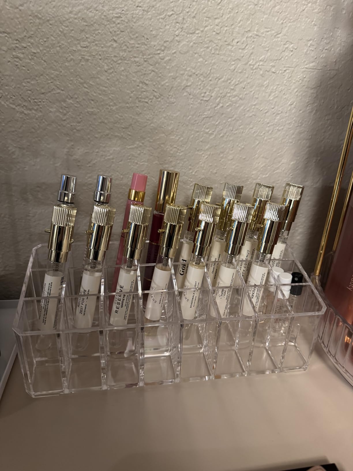 ELLDOO Rollerball Perfume Organizer, 24 Spaces Clear Acrylic customer photo 2