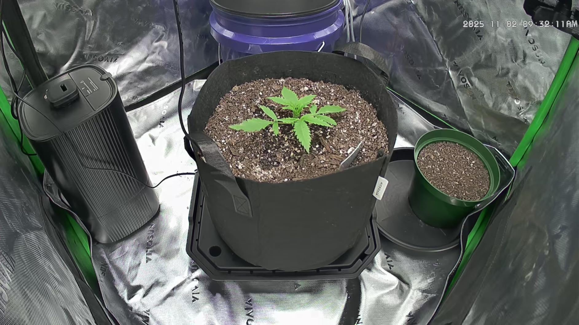 VIVOSUN 4x4 Smart PRO Grow Tent Kit with 2-in-1 Tunable 400W Spectrum LED | WiFi-Integrated Automatic Control with GrowHub E42A+, 360° Ventilation Control, Pro Grow Tent 48