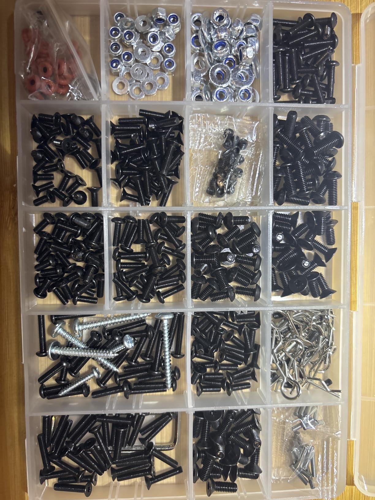 520pcs Universal RC Screw Kit Screws Assortment Set, Hardware Fasteners for Traxxas Redcat Arrma Axial RC4WD HSP HPI SCX10 Losi 1/8 1/10 1/12 1/16 Scale RC Crawler Cars Trucks customer photo 1