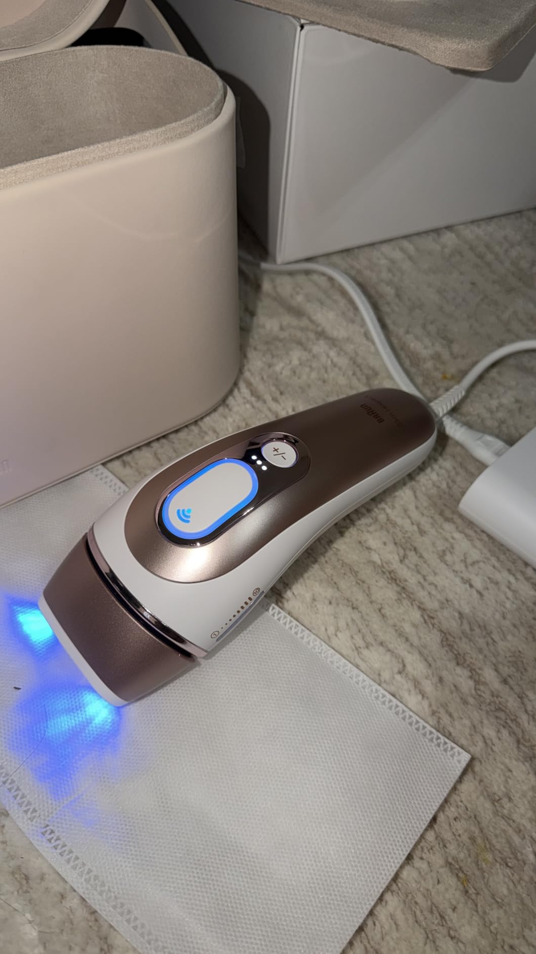 Braun Skin i-Expert Smart IPL PL7219 at Home Laser Hair Removal for Women and Men with App, Premium Pouch, Venus Razor, 2 Smart Heads, Facial Trimmer customer photo 2