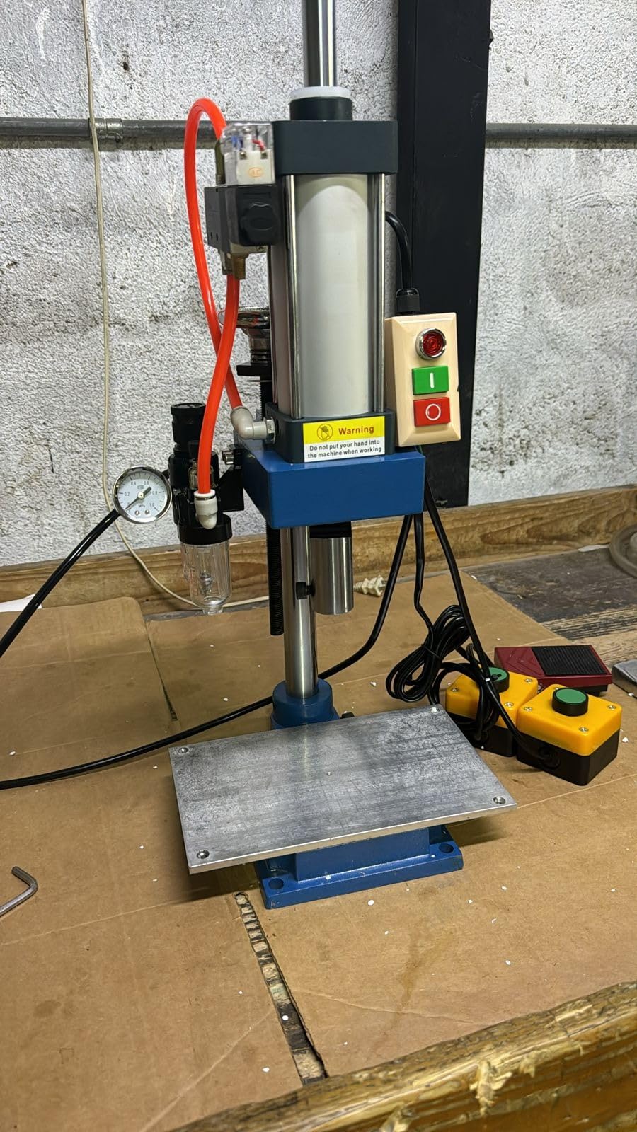110V Pneumatic Punch Press Machine 440Lb/200KG Desktop Pneumatic Punching Press Machine with with 2 Buttons Controlle customer photo 1
