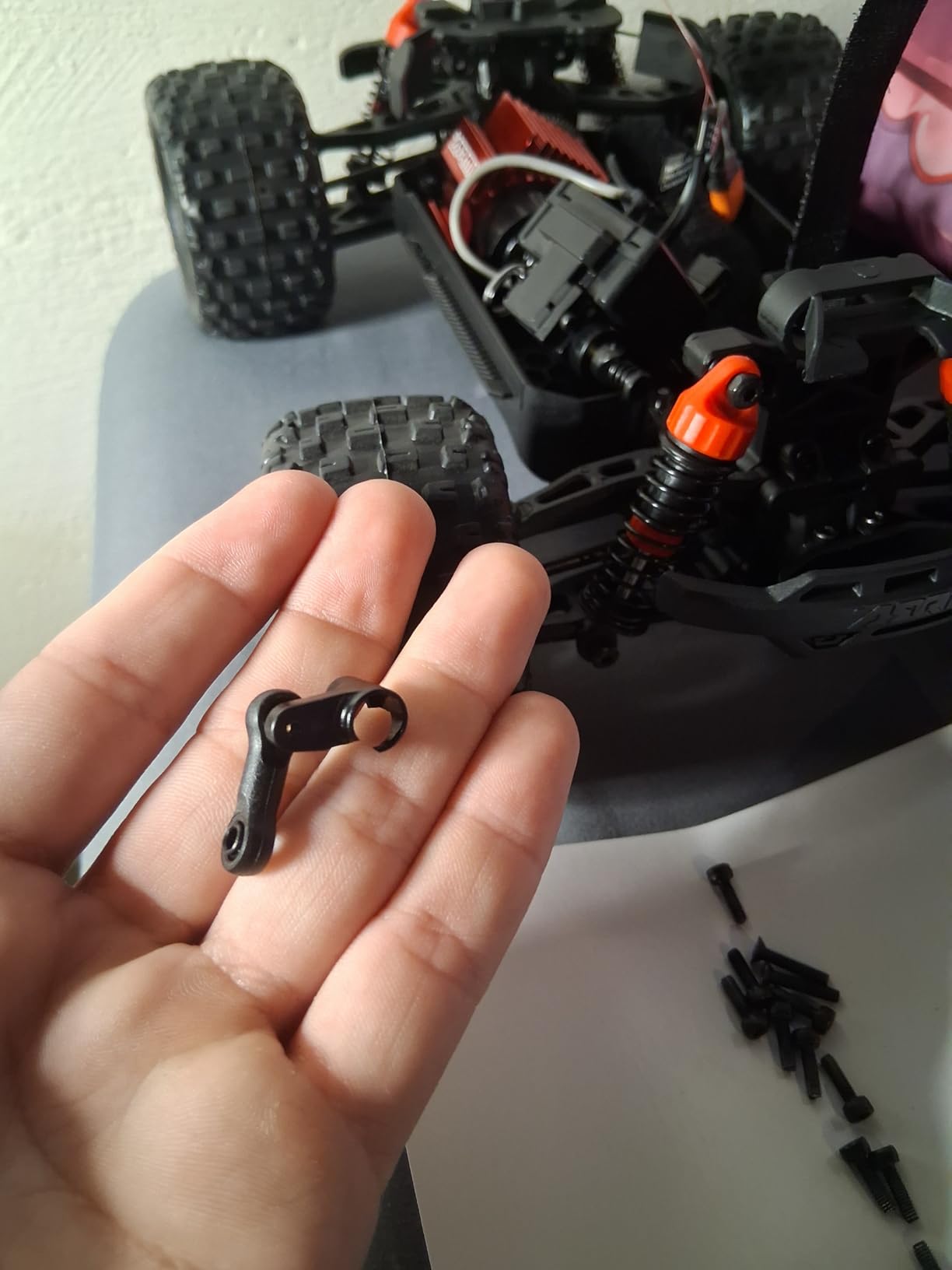 RC Truck 1/18 Granite GROM MEGA 380 Brushed 4X4 Monster Truck RTR with Battery & Charger, Red, ARA2102T2 customer photo 2