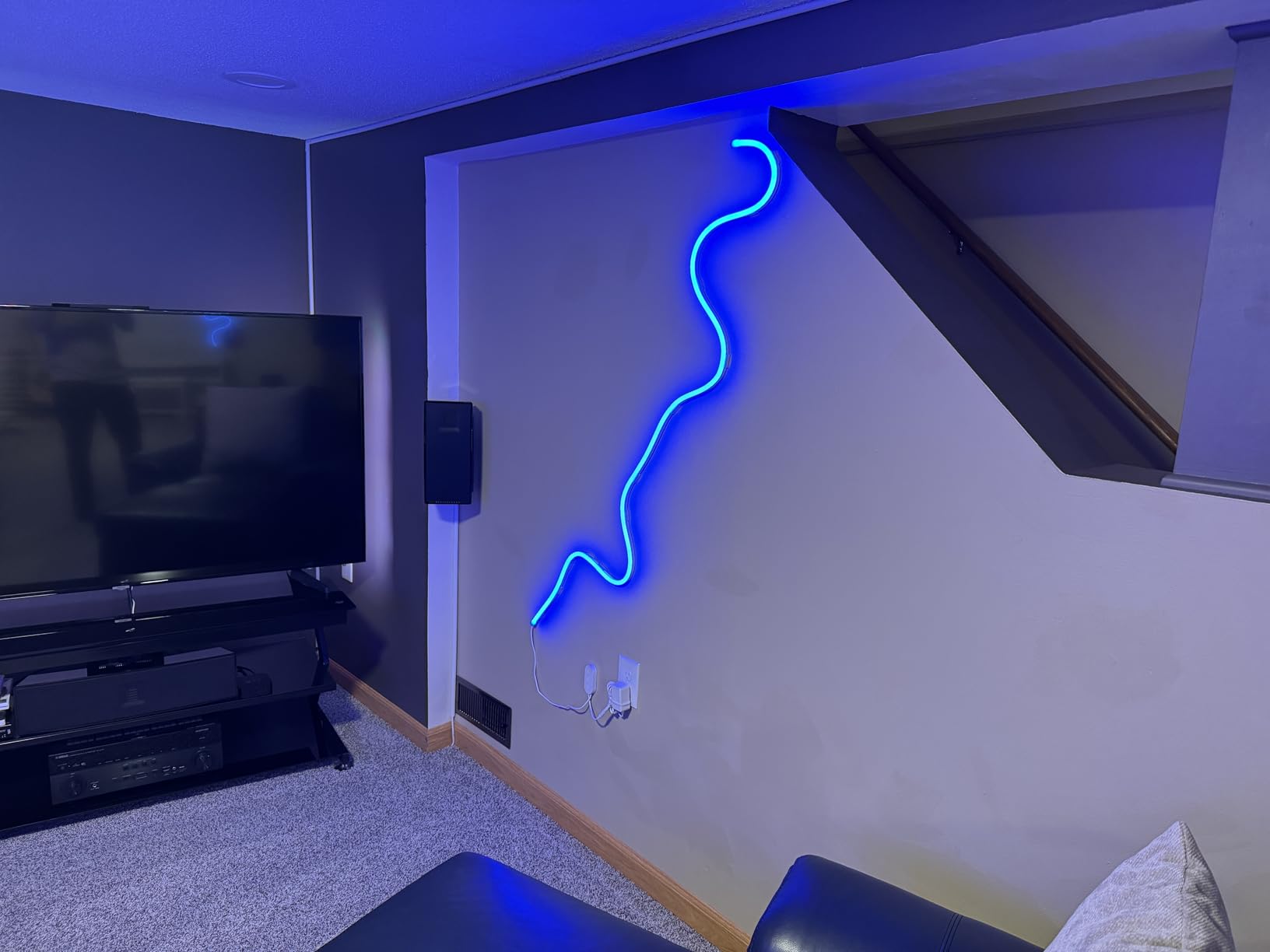 Govee RGBIC Neon Lights 9.8ft Works with Matter, Alexa, Google Assistant | LED Smart Neon Rope Light 2, Custom DIY Neon Strip Lights for Bedroom and Wall Decor, Softer Material, White customer photo 2