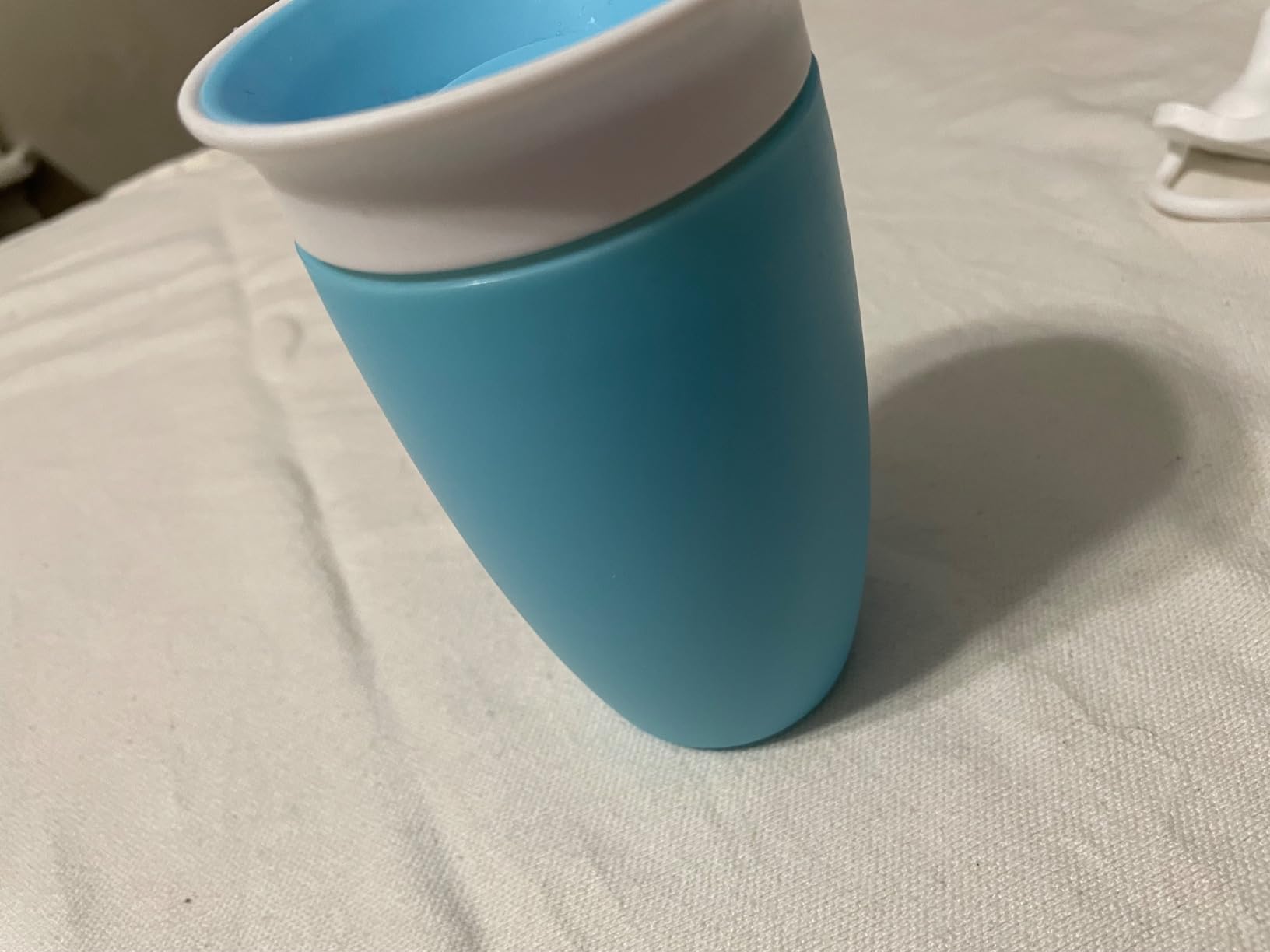 Munchkin Sippy Cups for Toddlers 1-3, Spill Proof Miracle 360 Cup, 10 Ounce, 2 Pack, Black/White customer photo 2