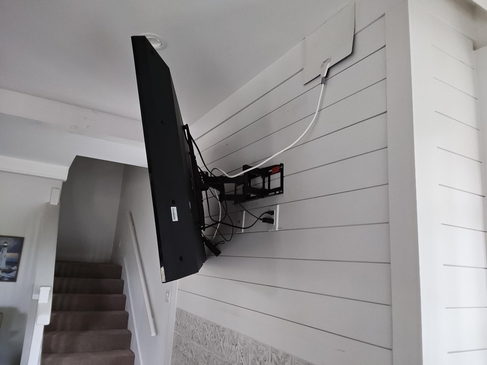 USX MOUNT Full Motion TV Wall Mount for Most 32-70 inch TVs up to 99 lbs, Wall Mount Bracket with Dual Articulating Arms, Swivel, Tilt, Max VESA 400x400mm, TV Mount Fits 12”/16” Wood Studs customer photo 2