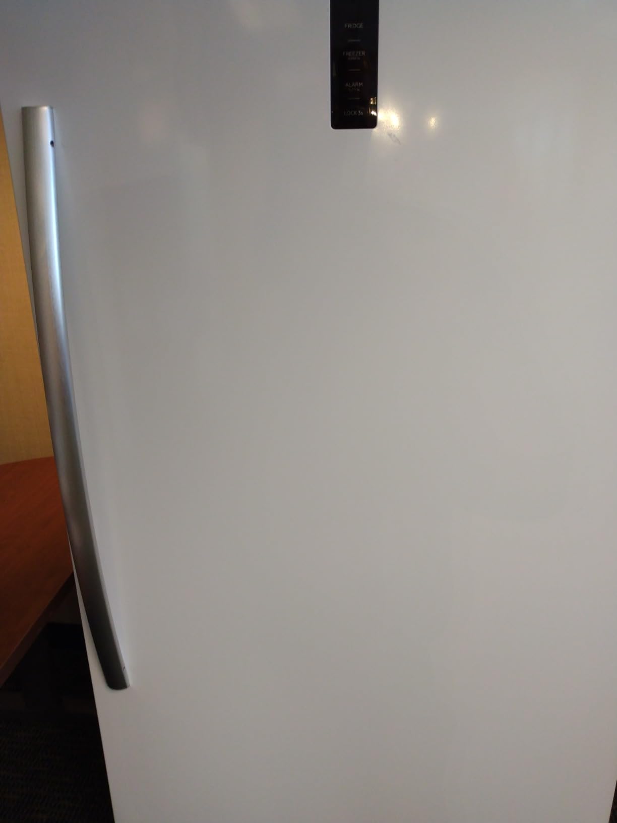 Kenmore Upright Freezer - Convertible Refrigerator/Freezer, 4 Shelves, Garage Ready, Meat Storage, Auto Defrost, 21.0 Cubic Feet Capacity White customer photo 2