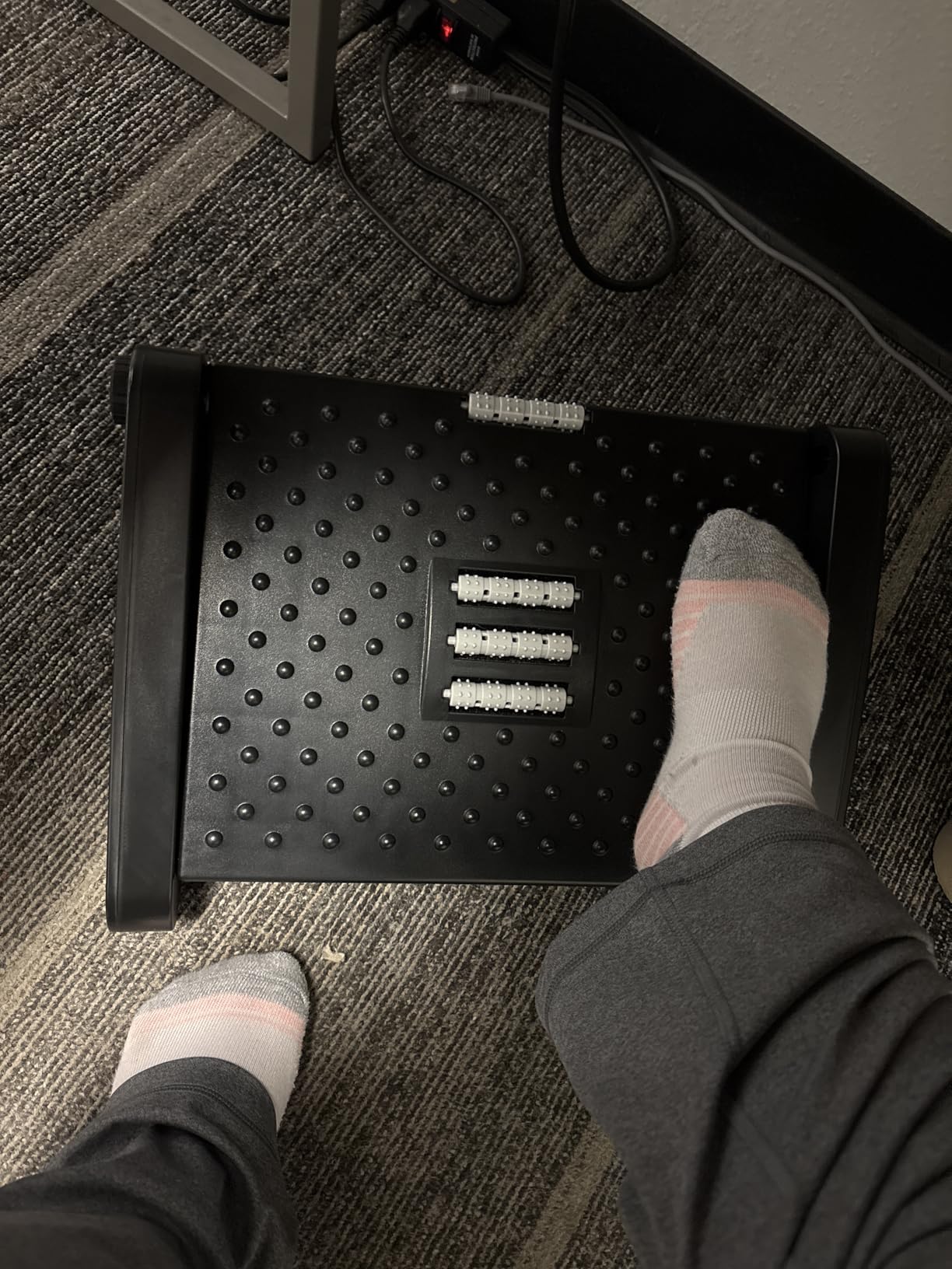 CasaZenith Foot Rest, Six Heights Adjustable Foot Rest Under Desk at Work - Ergonomic Foot Stool with Foot Massage Roller - Black customer photo 1