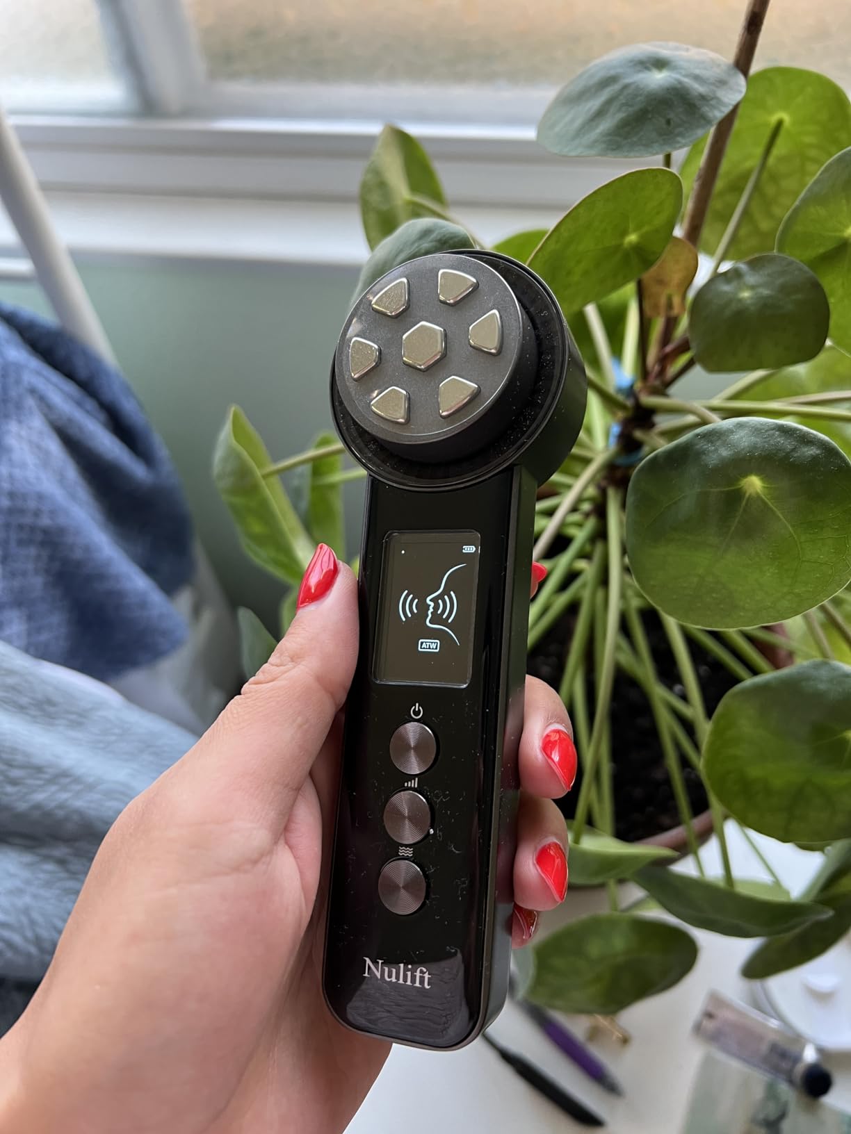 Skin Tightening Device | 6 in 1 Radio Frequency Skin Tightening Device | Professional Face Tightening | Face Lift | Wrinkle Reduce | Depuff | Absorb | Skin Care | Home RF Anti Aging Face Beauty Device customer photo 2