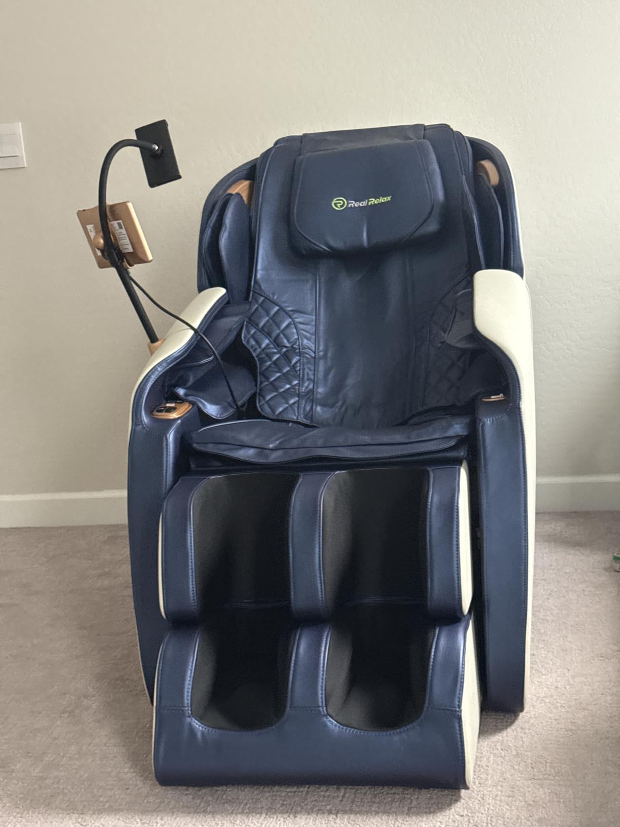 Real Relax Massage Chair Full Body with Unique Phone Controller,Heart and Blood Measurement, Zero Gravity 3D SL-Track Recliner with APP Control, Child Lock,Pause Button, Back Pad, Favor-06, Dark Brown customer photo 2