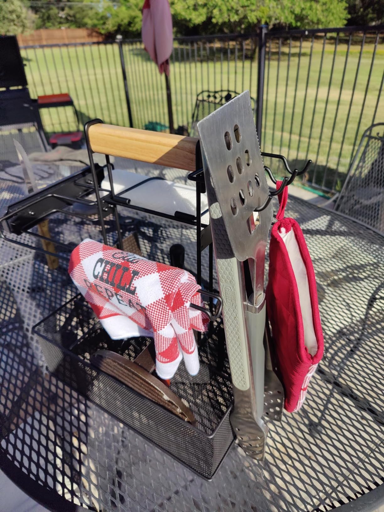 Geesta Grill Caddy for Outdoor Grill, BBQ Picnic Camping Caddy with Paper Towel Holder & Magnetic Tool Holder, Condiment Storage Utensil Kitchen Organizer for RV Camper, Tailgate Accessories customer photo 2
