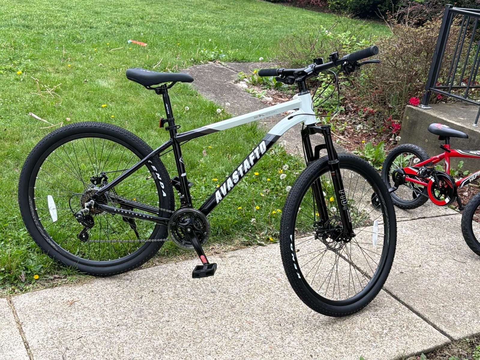 AVASTA Earth 26 27.5 Inch Mountain Bike MTB for Adult Man Women Male | Lightweight Aluminum Alloy Frame, Dual Disc Brakes, Switchable Front Suspension, 21-Speed Gear Shifter customer photo 1
