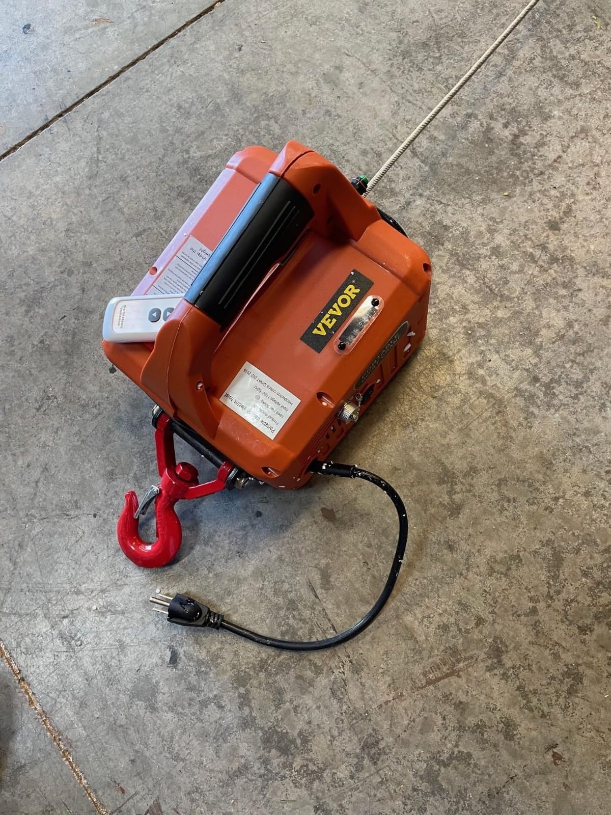 VEVOR 3-in-1 Electric Hoist Winch, 1100lbs 1500W Portable Power Winch Crane, 110V/120V 22.9 ft Lifting Height, 13 ft/min with Manual, Wired and Wireless Remote Control, Overload Protection customer photo 1