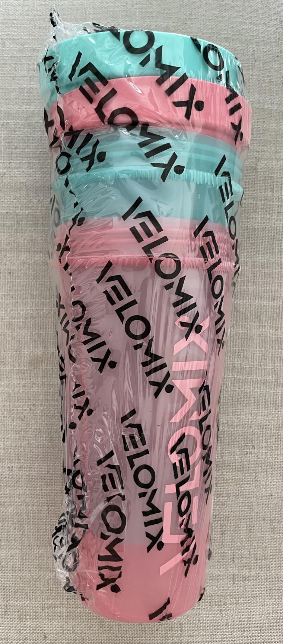 VELOMIX 2 Pack 28oz Protein Shaker Bottle for Protein Mixes, Black/Transparent customer photo 2