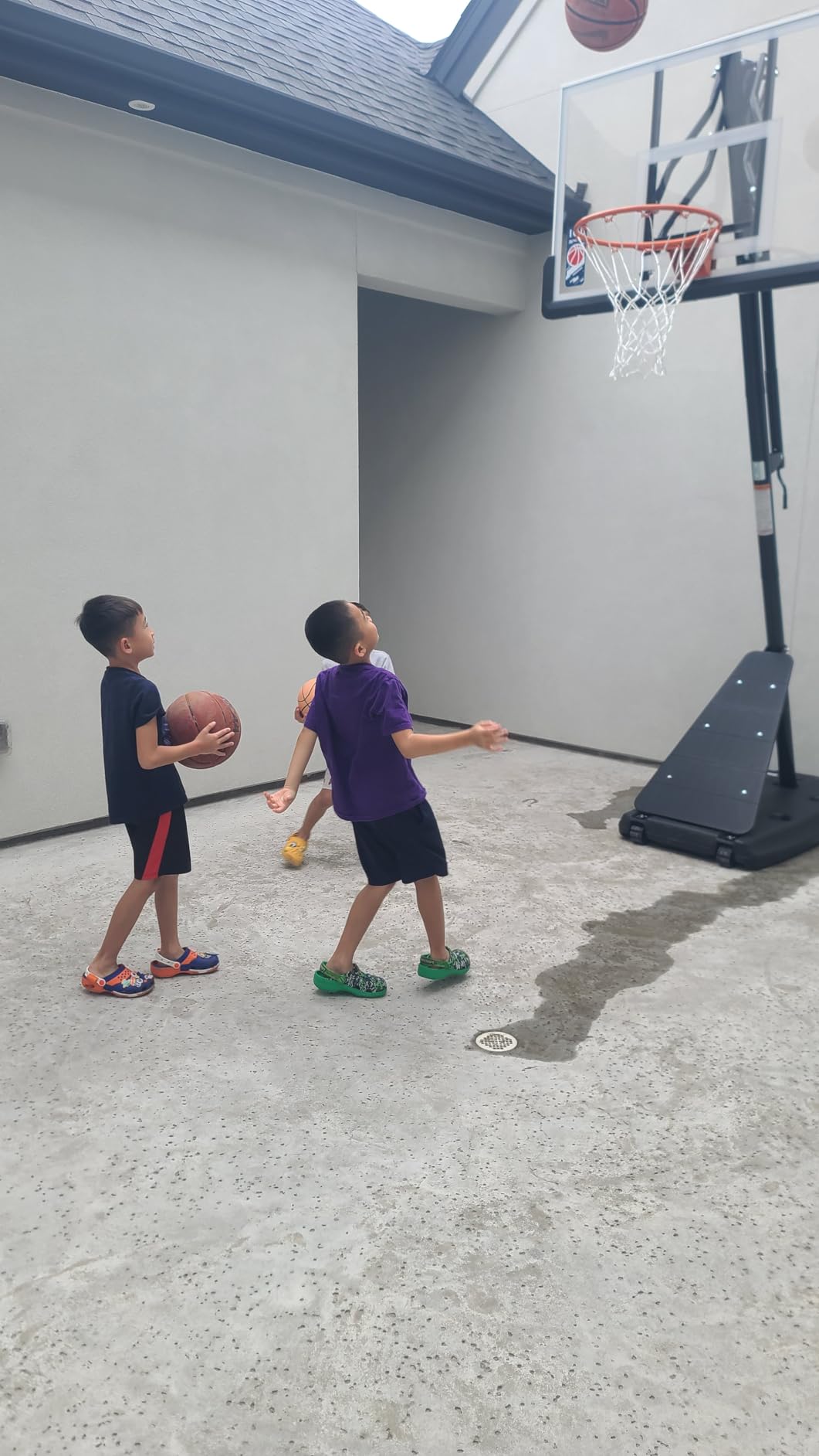 IGL Basketball Hoop Outdoor with 52 Inch Shatterproof Backboard, 10FT Height Portable Basketball Hoop Outdoor, Adjustable Basketball Goal System customer photo 2