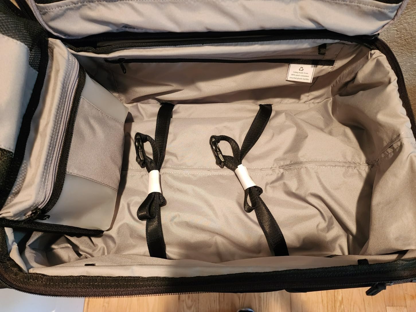 Crew Classic Softside Carry-On Luggage, Black, 22-Inch customer photo 1