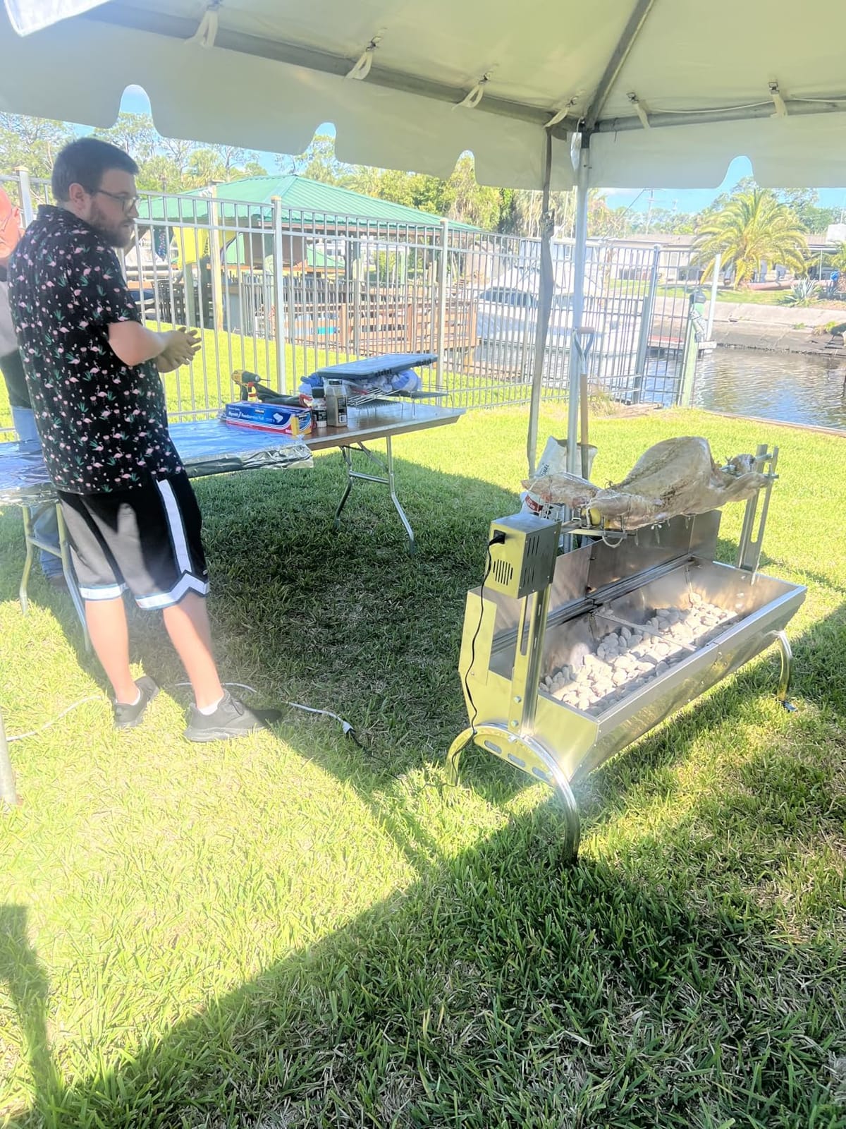 DEWOSEN 50W Rotisserie Grill With Wind Screen - 51 Inch BBQ Outdoor Pig & Lamb Spit Roaster - 132LBS/60KG Stainless Steel Charcoal Spit Rotisserie Grill for Camping & Outdoor Barbecue customer photo 1