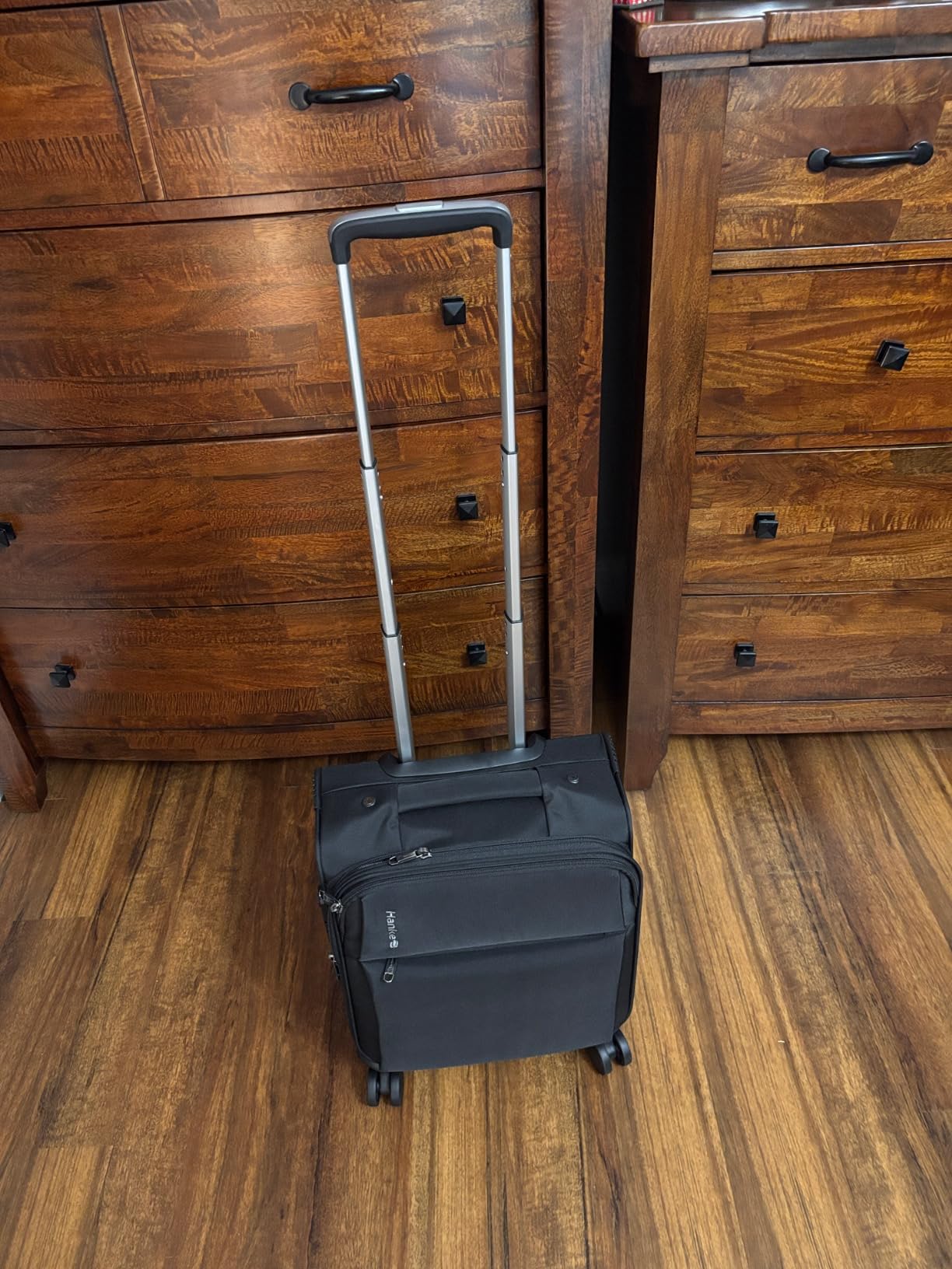 Hanke Luggage Set, 3 Piece 20/24/28 Inch Suitcases with Garment Compartment customer photo 1