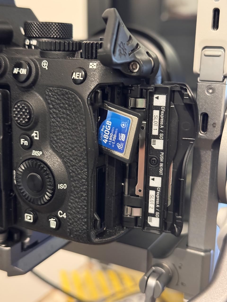 OWC 960GB Atlas Pro Cfexpress 4.0 Type A Memory Card customer photo 2