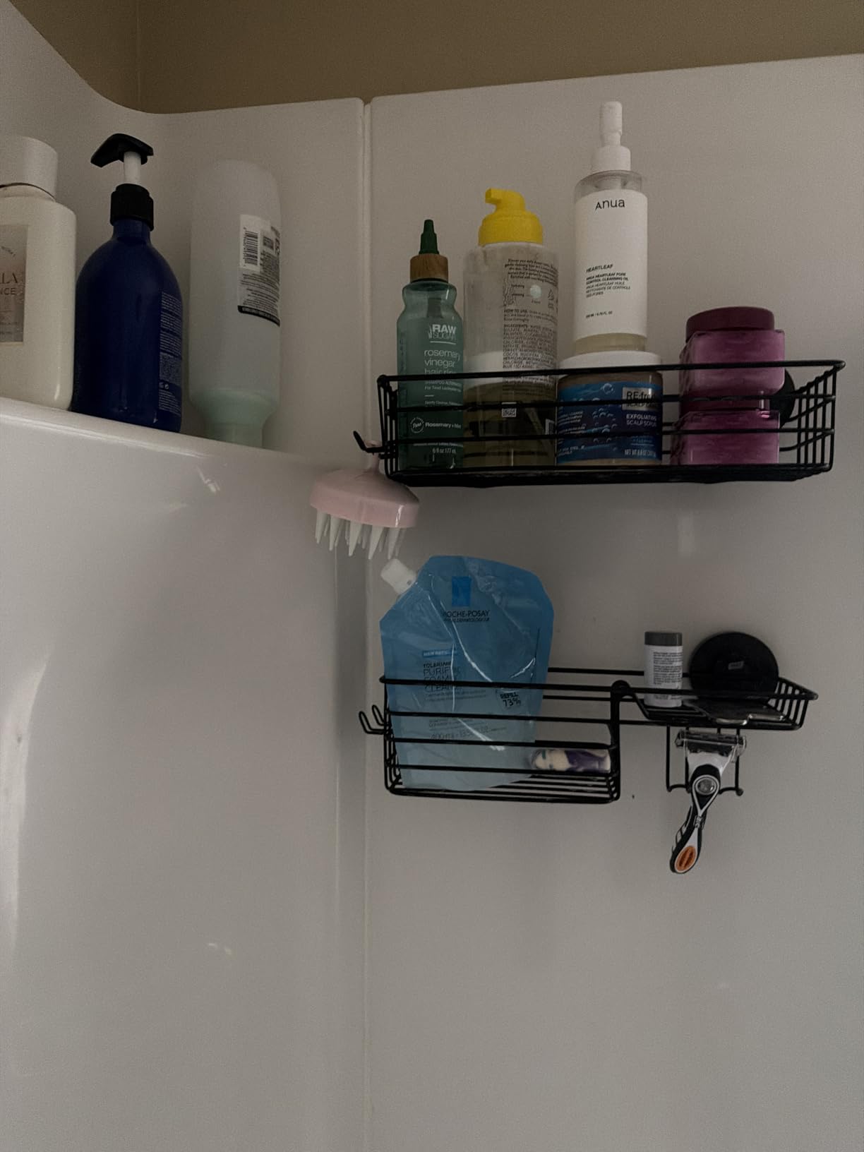 TAILI Shower Caddy Suction Cup with Hooks and Soap holder, Black customer photo 1