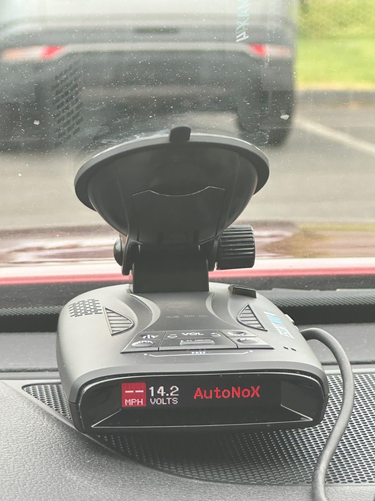 Escort MAX 4 Radar Detector, 2X The Filtering Accuracy, Advanced Detection Range, Built-in GPS and Bluetooth Connectivity, Apple CarPlay and Android Auto Compatible customer photo 2