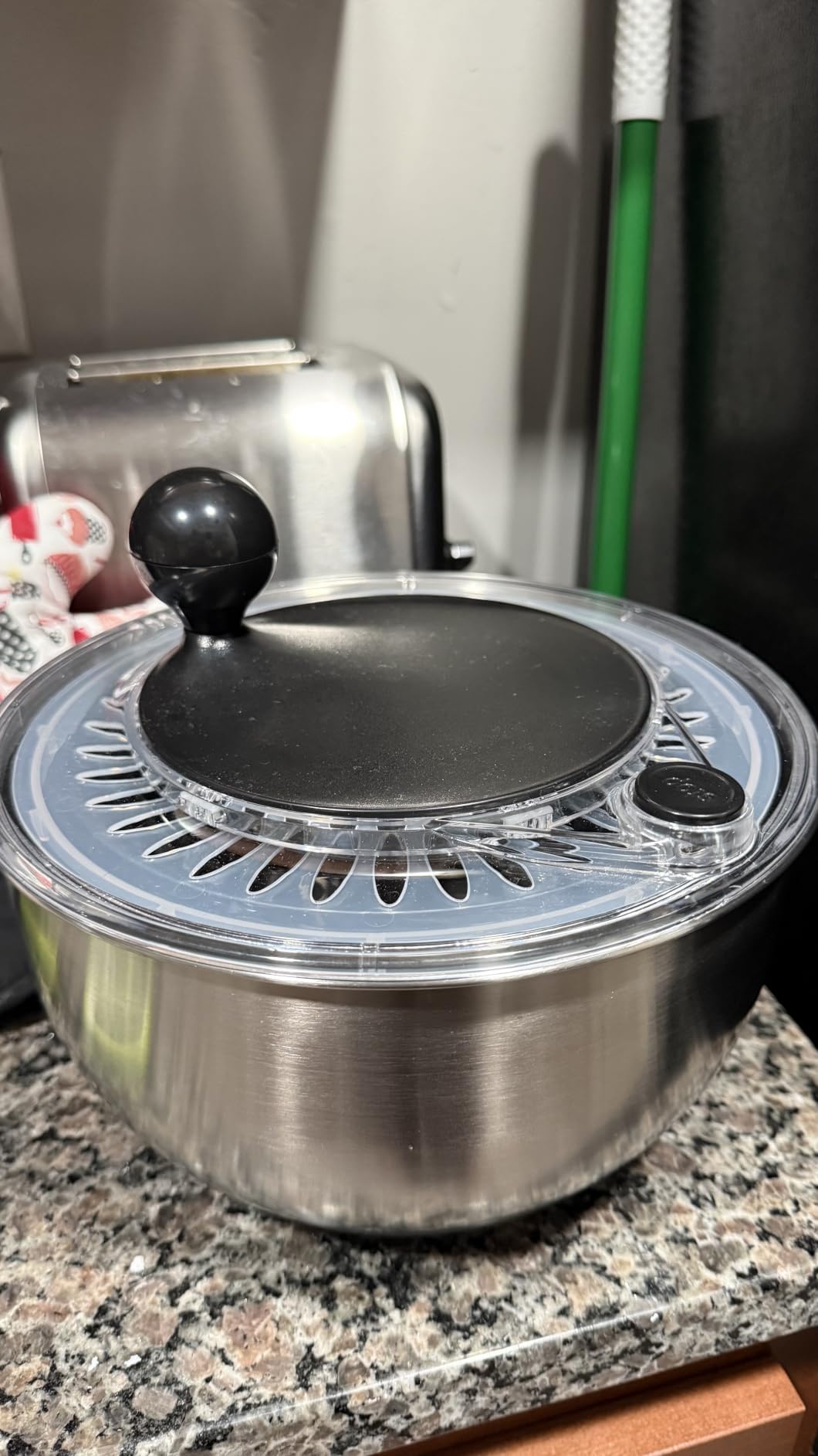 5.3Qt Stainless Steel Salad Spinner with Stop Button, BPA-Free Vegetable Lettuce Spinner, Transparent Lid & Drainage Hole, Non-Slip Base, Dishwasher Safe Fruit Washer customer photo 1
