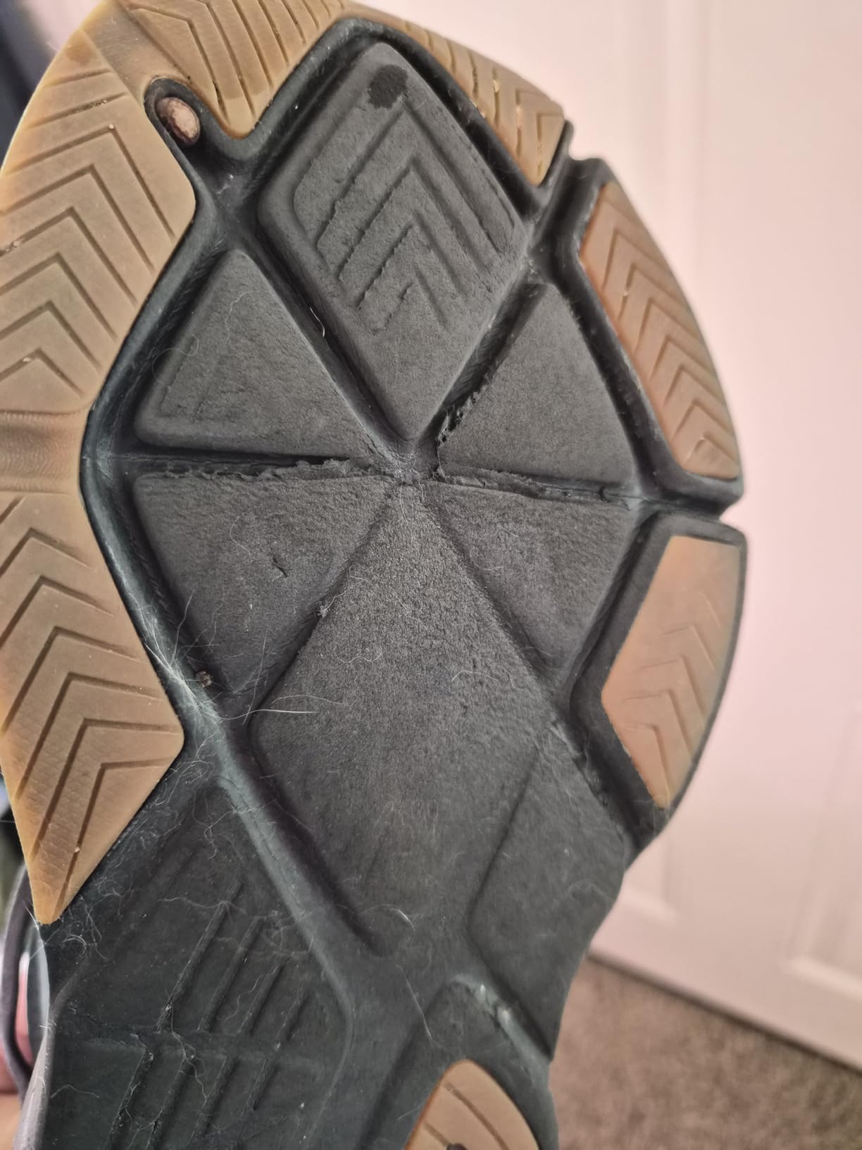 Saucony Men's Guide 18 Sneaker | Road Running Shoes customer photo 1