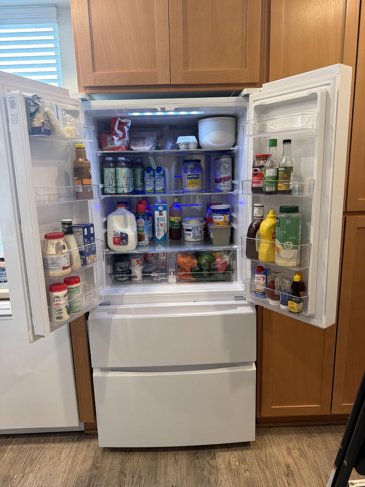 Commercial Cool 18.9 Cu. Ft. French Door Refrigerator, 33 Inch Wide Refrigerator with 2 Bottom Mount Freezer Drawers, Frost Free, LED Lighting, Digital Temperature Control, CCRF1890KS, Stainless Look customer photo 1